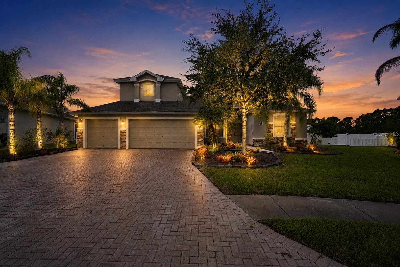 Single Family Residence at 197 BRANDY CREEK CIR SE, PALM BAY, photo 2 of 57