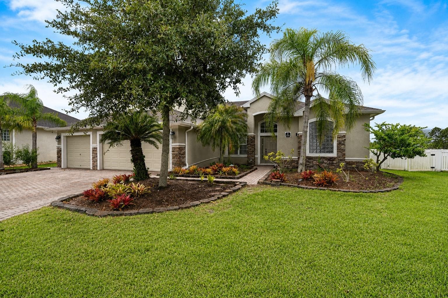 Single Family Residence at 197 BRANDY CREEK CIR SE, PALM BAY, photo 4 of 57