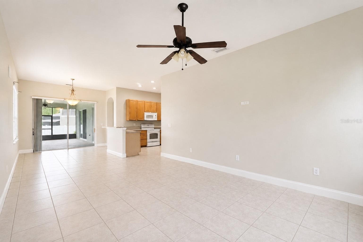 Living Room - 197 BRANDY CREEK CIR SE, PALM BAY