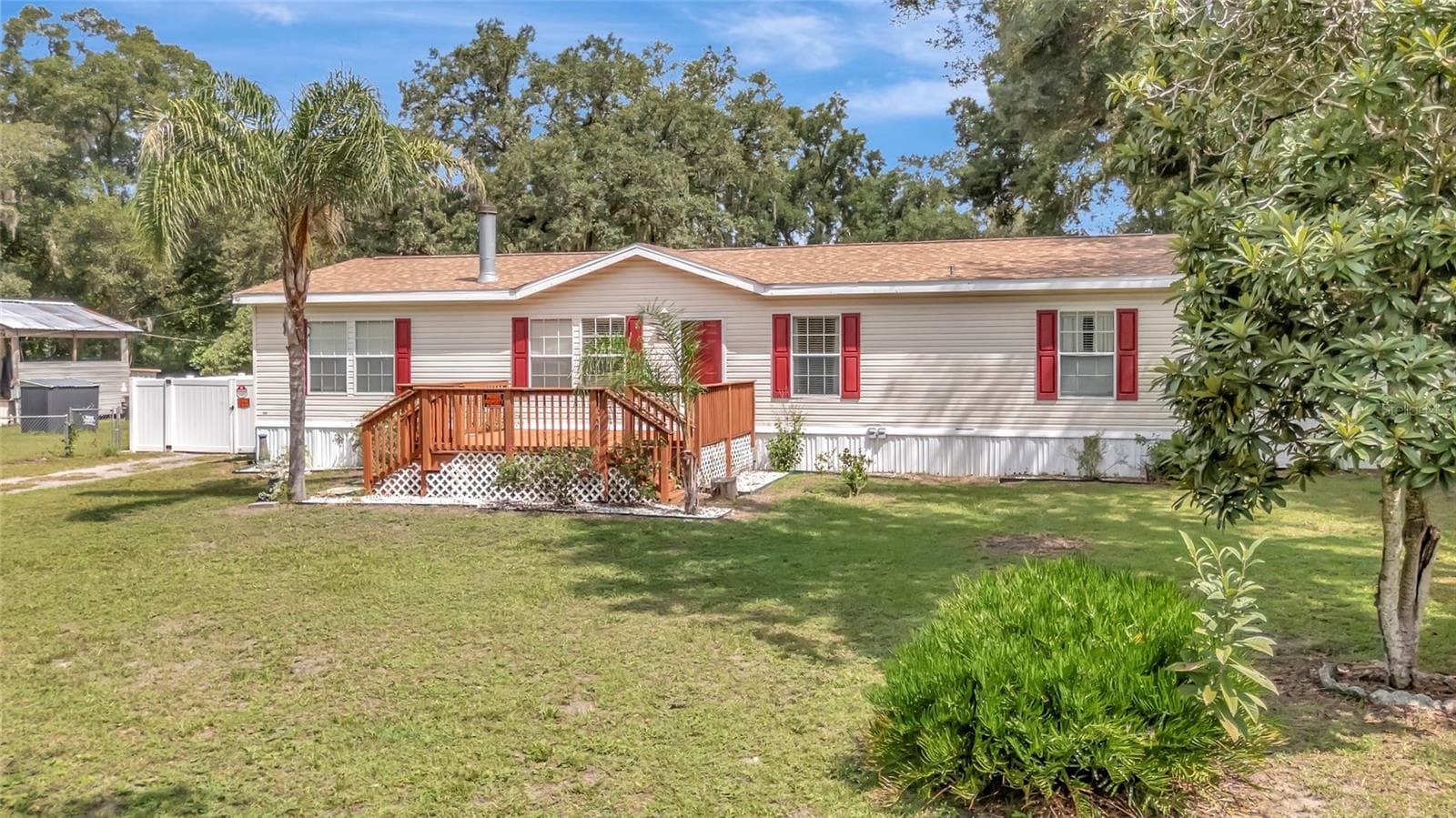 Manufactured Home at 2716 SEMINOLE TRL, LEESBURG, photo 5 of 37