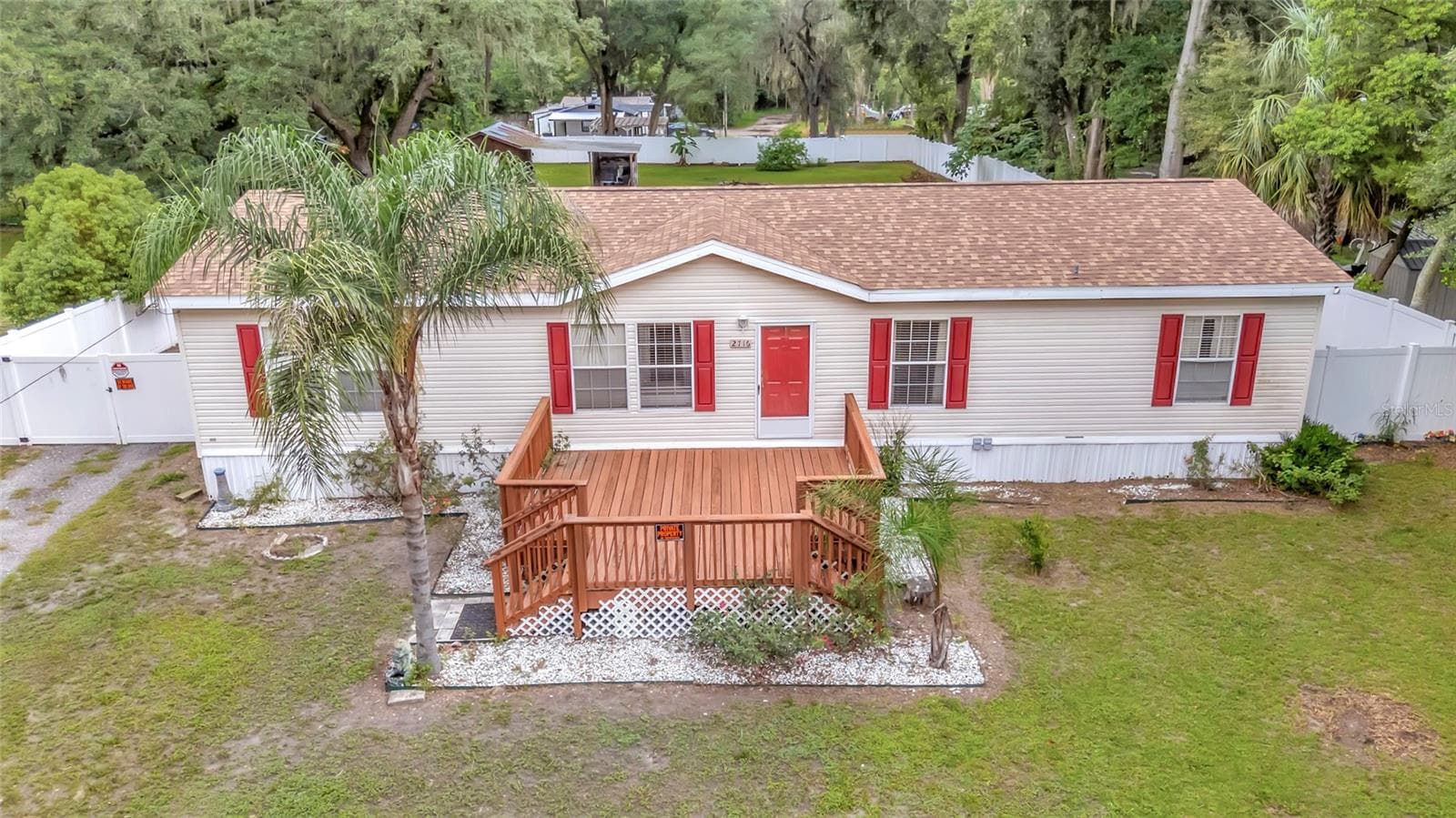 Manufactured Home at 2716 SEMINOLE TRL, LEESBURG, photo 2 of 37