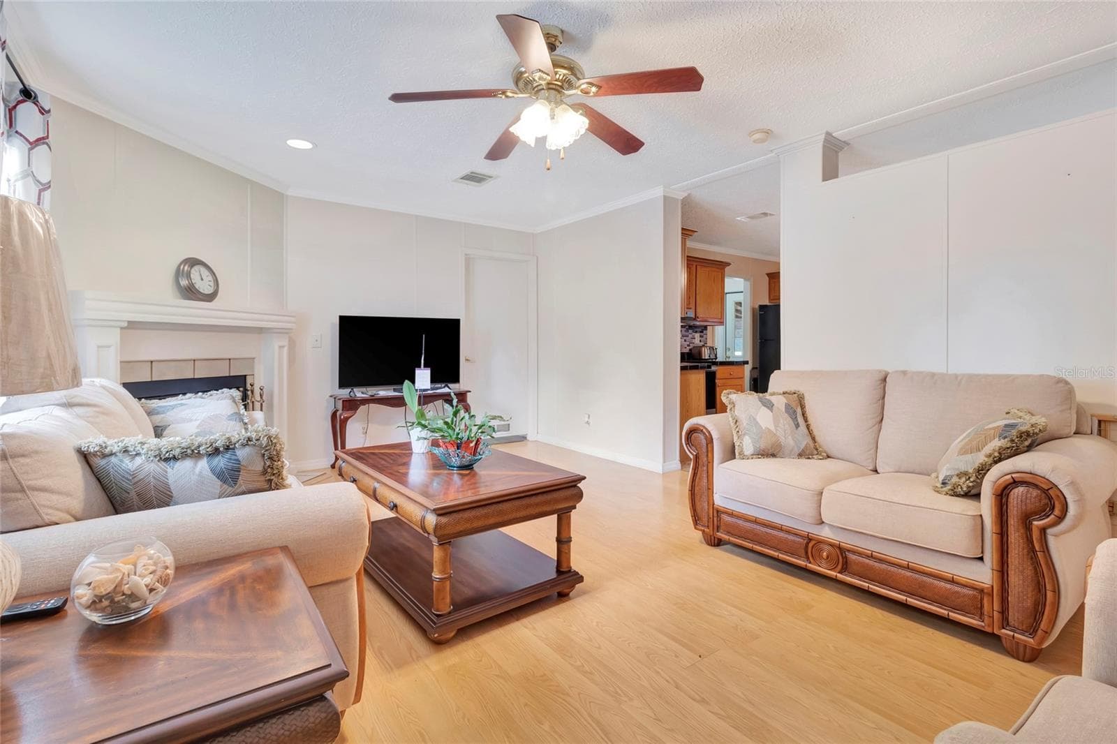 Manufactured Home at 2716 SEMINOLE TRL, LEESBURG, photo 10 of 37