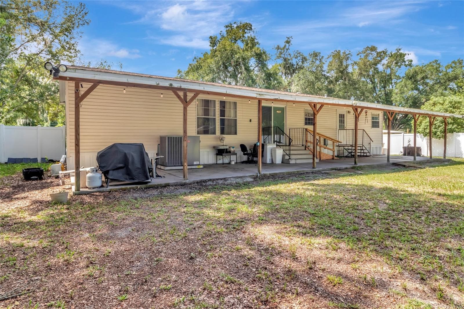 Manufactured Home at 2716 SEMINOLE TRL, LEESBURG, photo 28 of 37