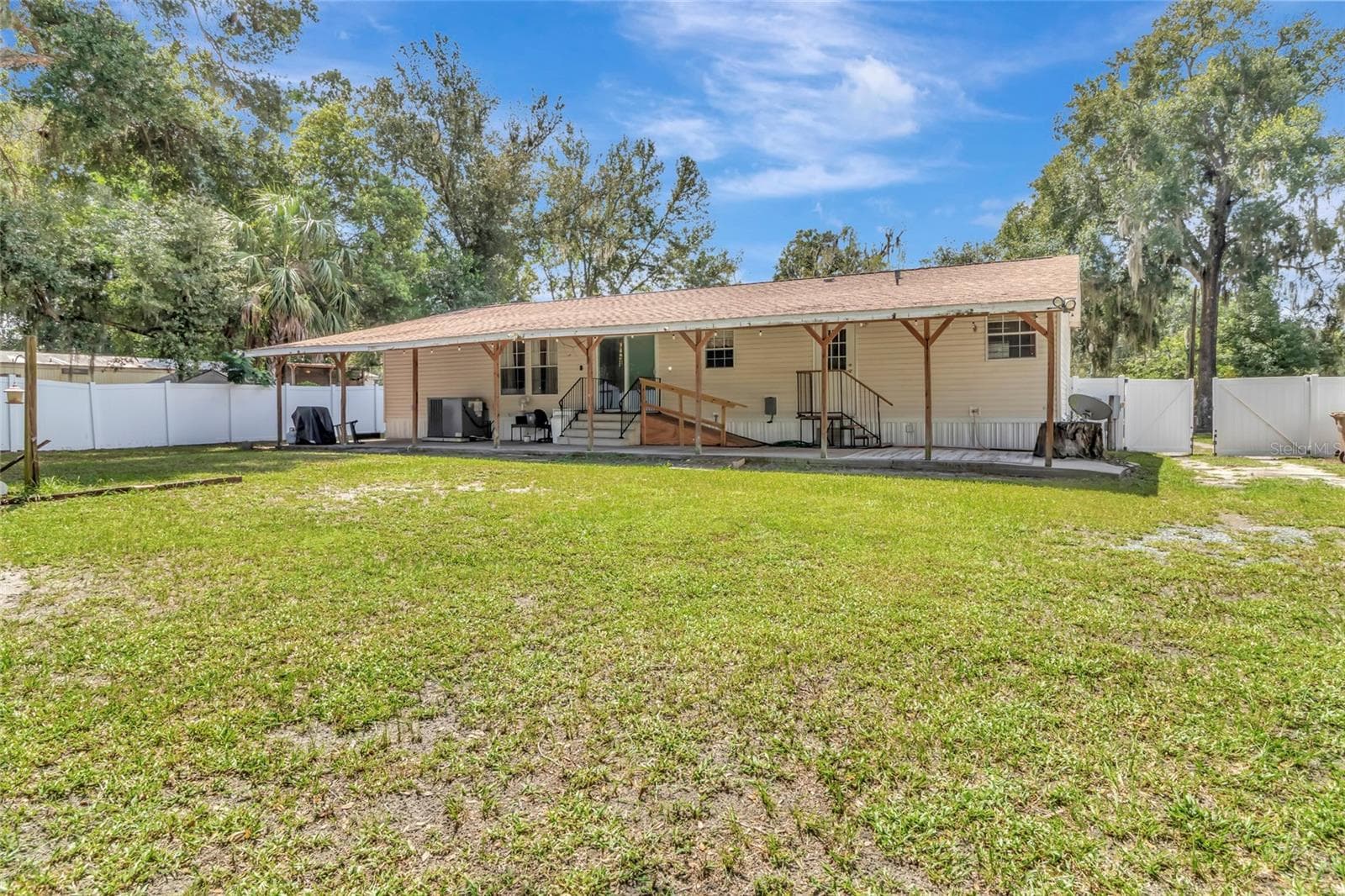 Manufactured Home at 2716 SEMINOLE TRL, LEESBURG, photo 32 of 37