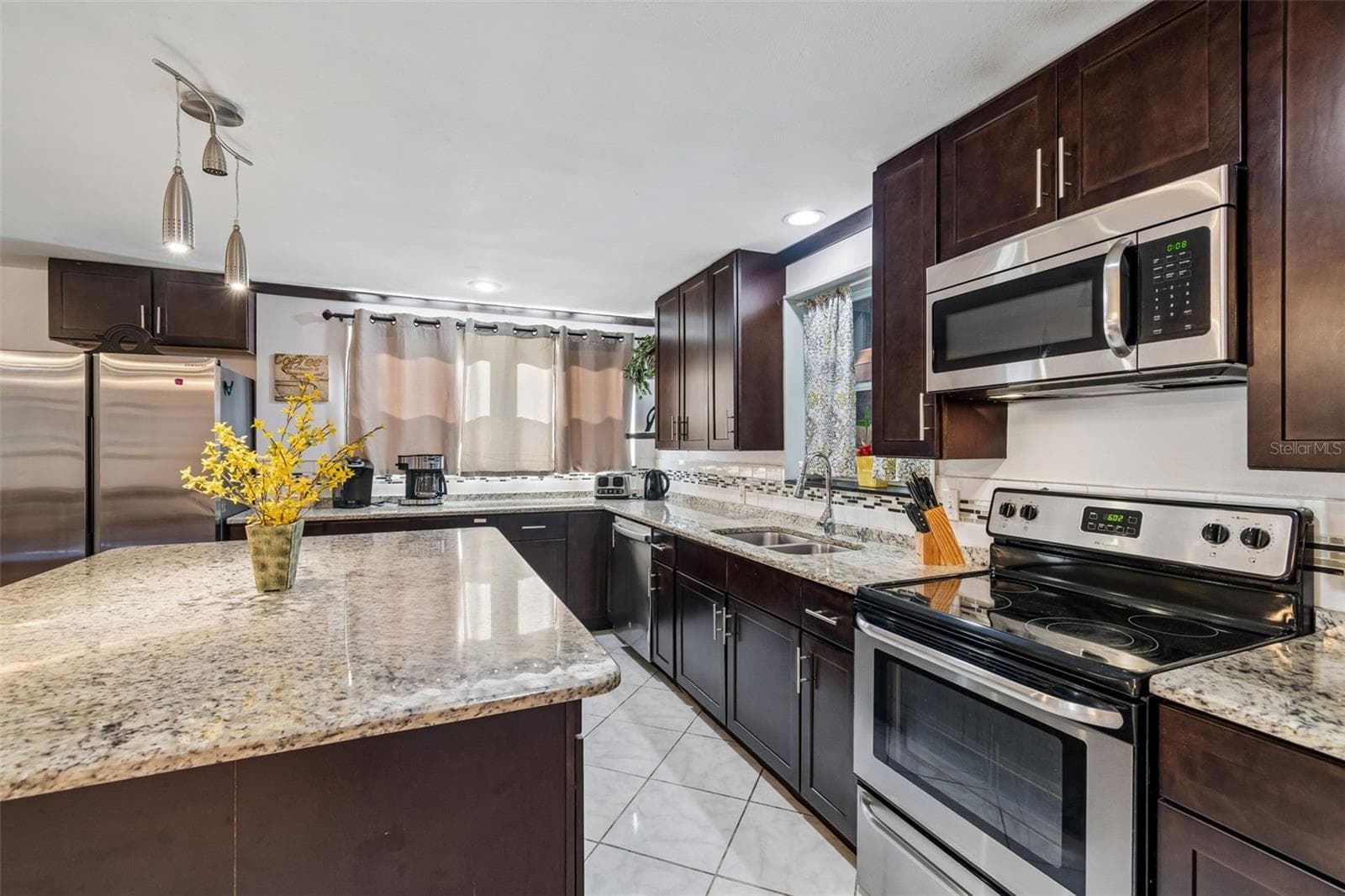 Kitchen - 2017 S VILLAGE AVE, TAMPA