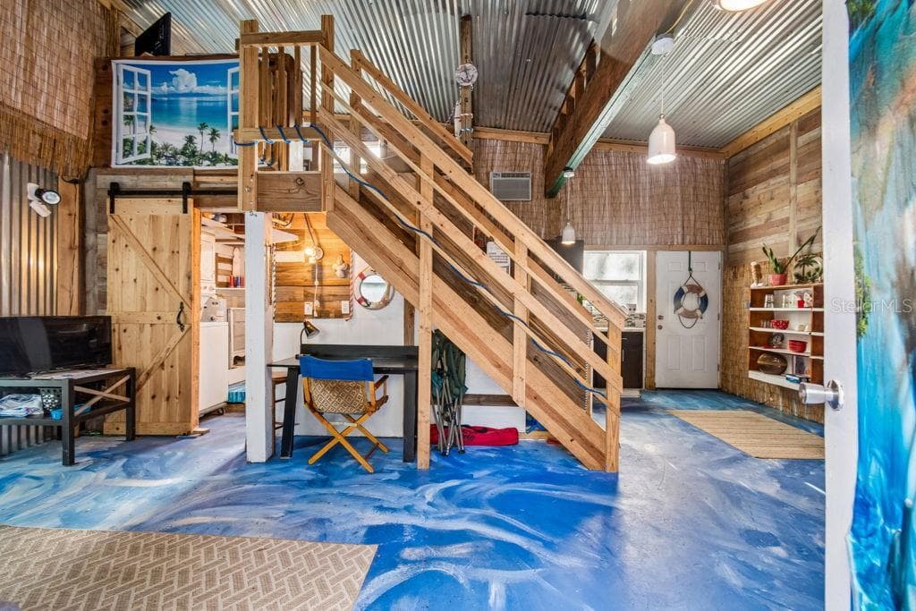 Guest House Living Area - 2017 S VILLAGE AVE, TAMPA