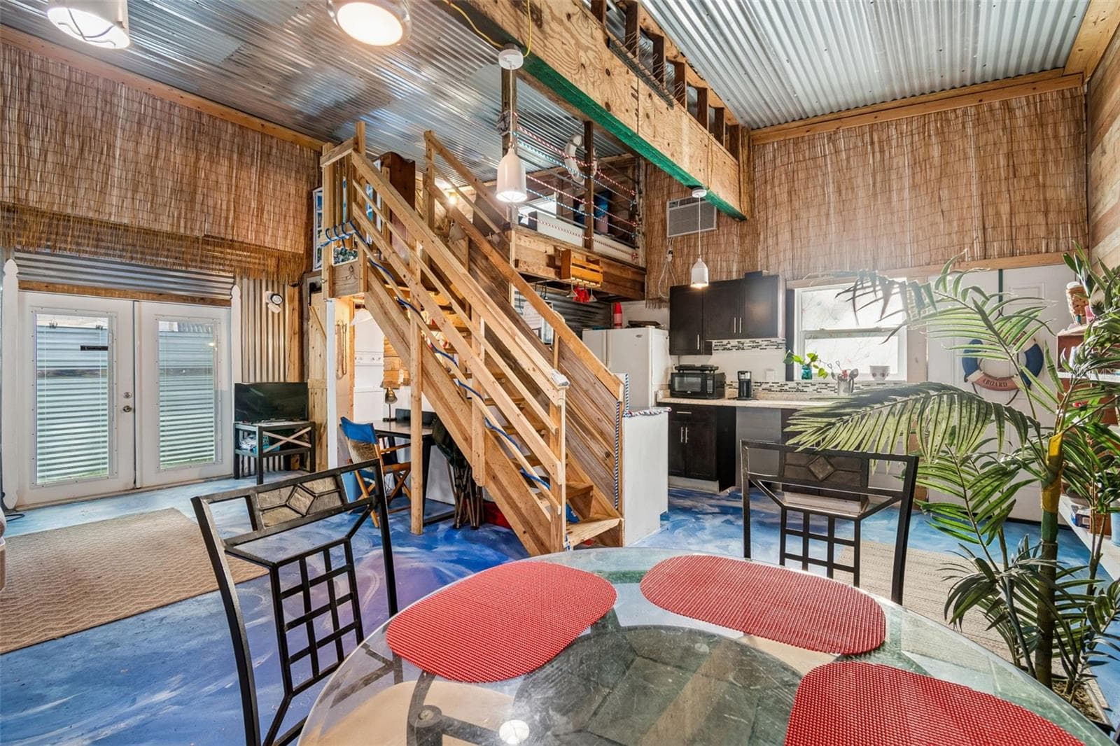 Guest House Dining Area - 2017 S VILLAGE AVE, TAMPA