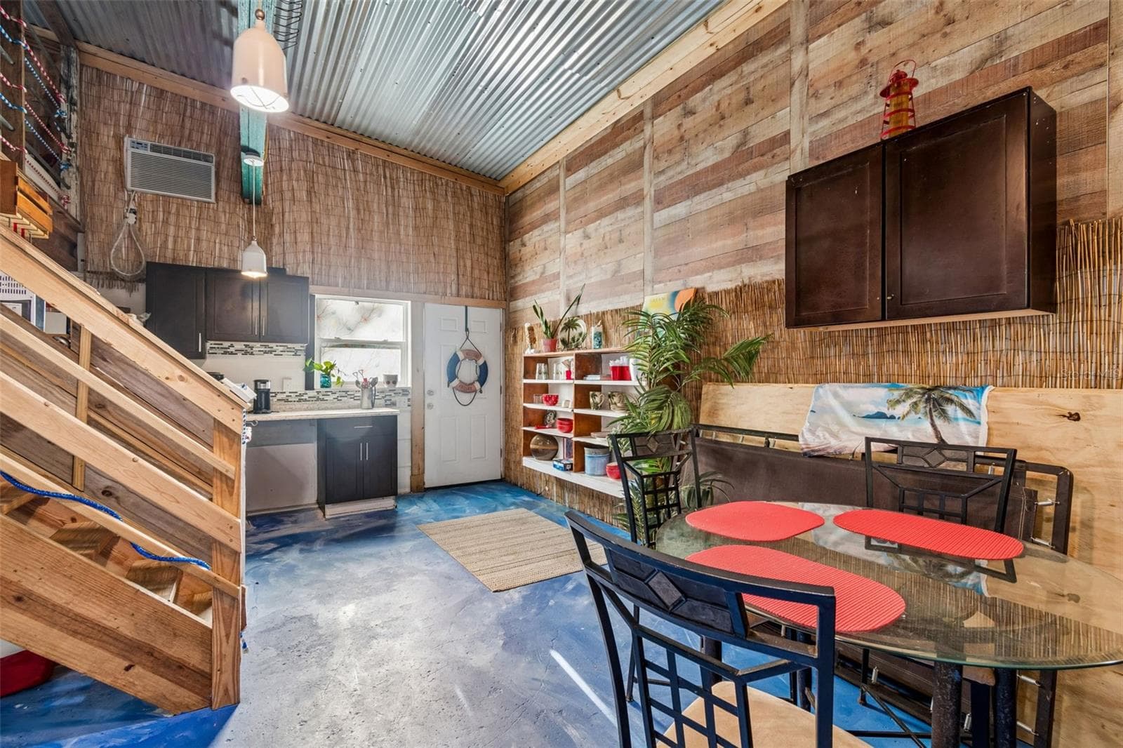 Guest House Dining Area - 2017 S VILLAGE AVE, TAMPA