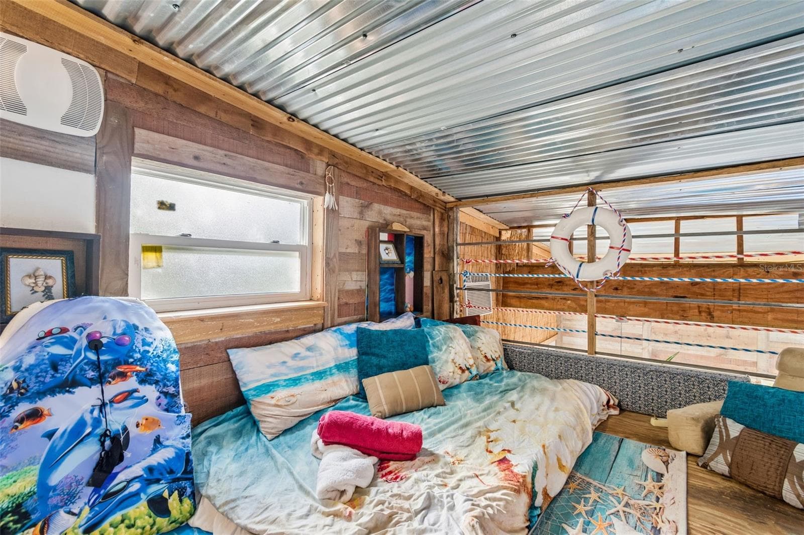 Guest House Loft - 2017 S VILLAGE AVE, TAMPA