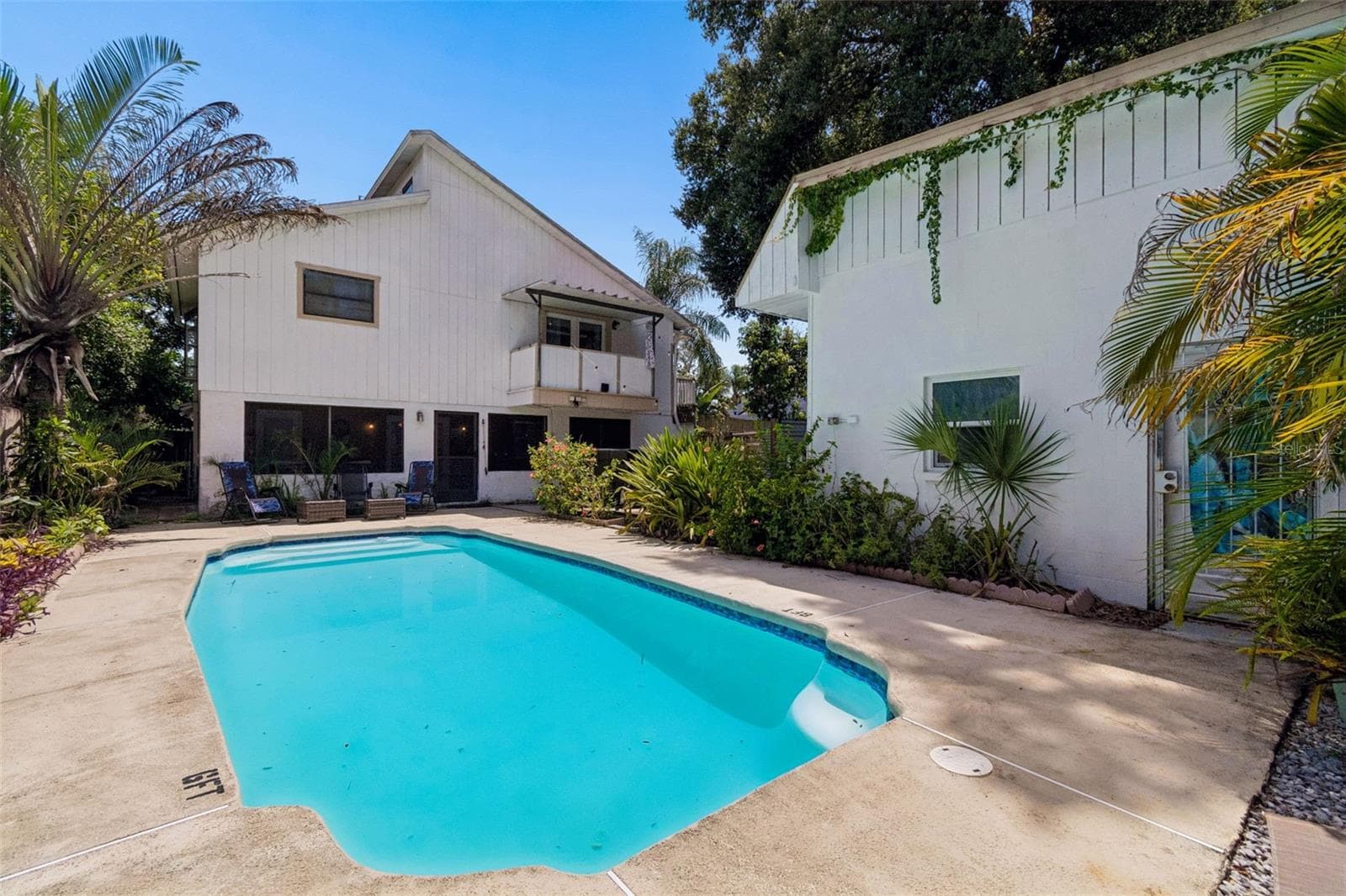 Private Pool - 2017 S VILLAGE AVE, TAMPA