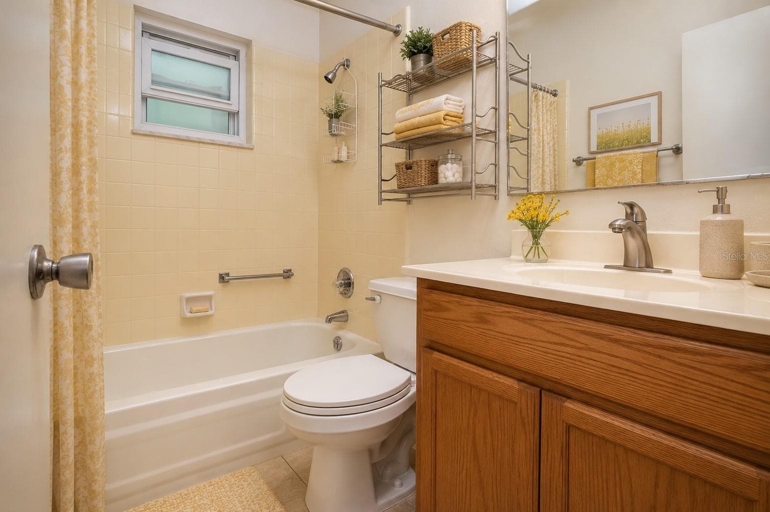 Staged Hall Bathroom - 701 READING PL, SUN CITY CENTER