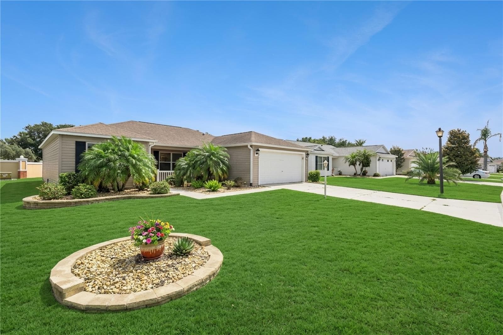 Front of Home - 1575 HOLLYBERRY PL, THE VILLAGES