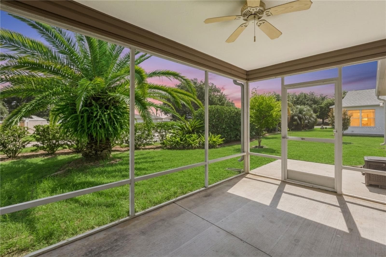 Private Lanai - 1575 HOLLYBERRY PL, THE VILLAGES