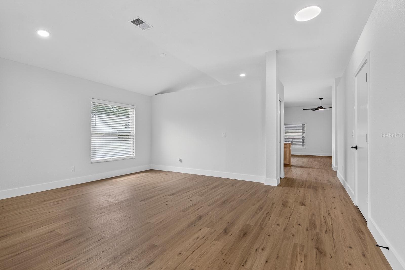 Single Family Residence at 7737 MARBELLA CREEK AVE, TAMPA, photo 14 of 22