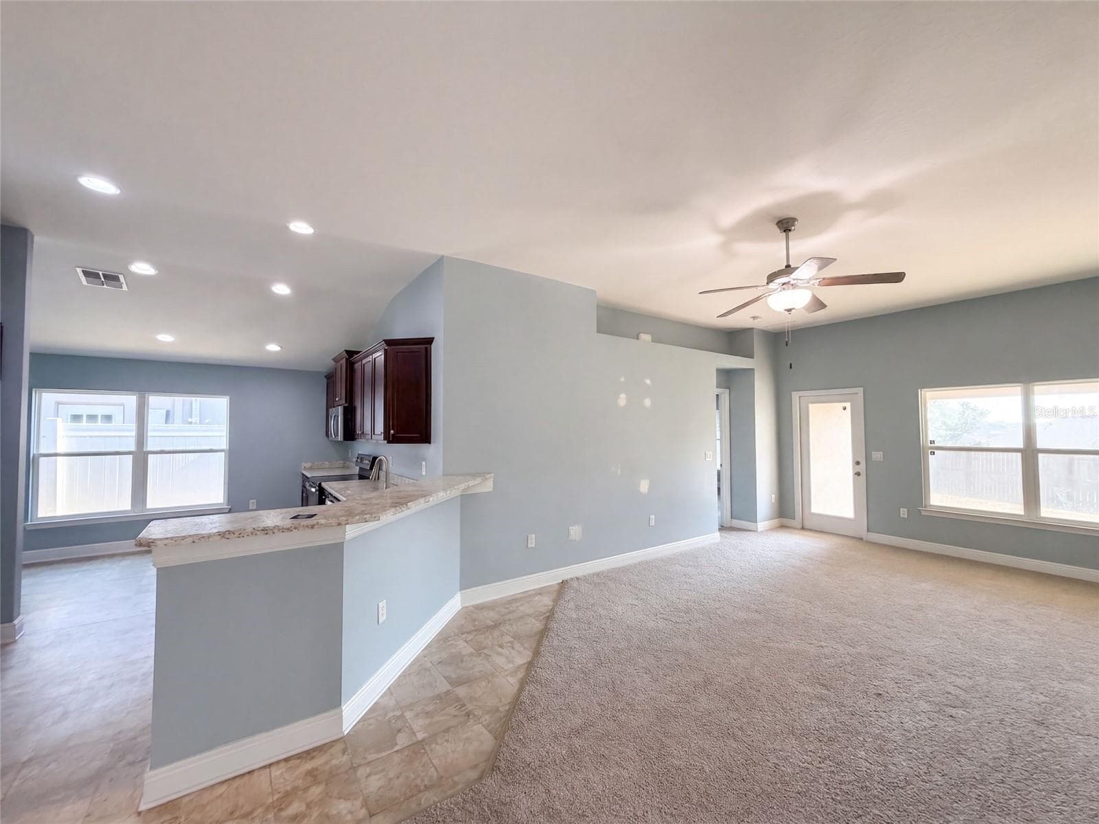 Single Family Residence at 1229 LONGVILLE CIR, TAVARES, photo 3 of 25