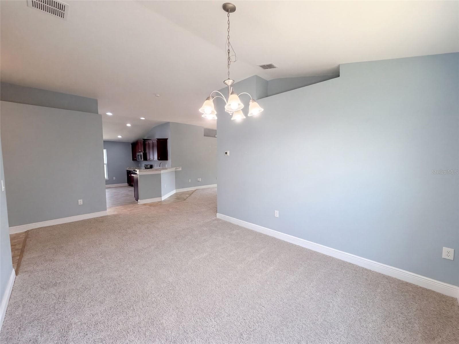 Single Family Residence at 1229 LONGVILLE CIR, TAVARES, photo 7 of 25