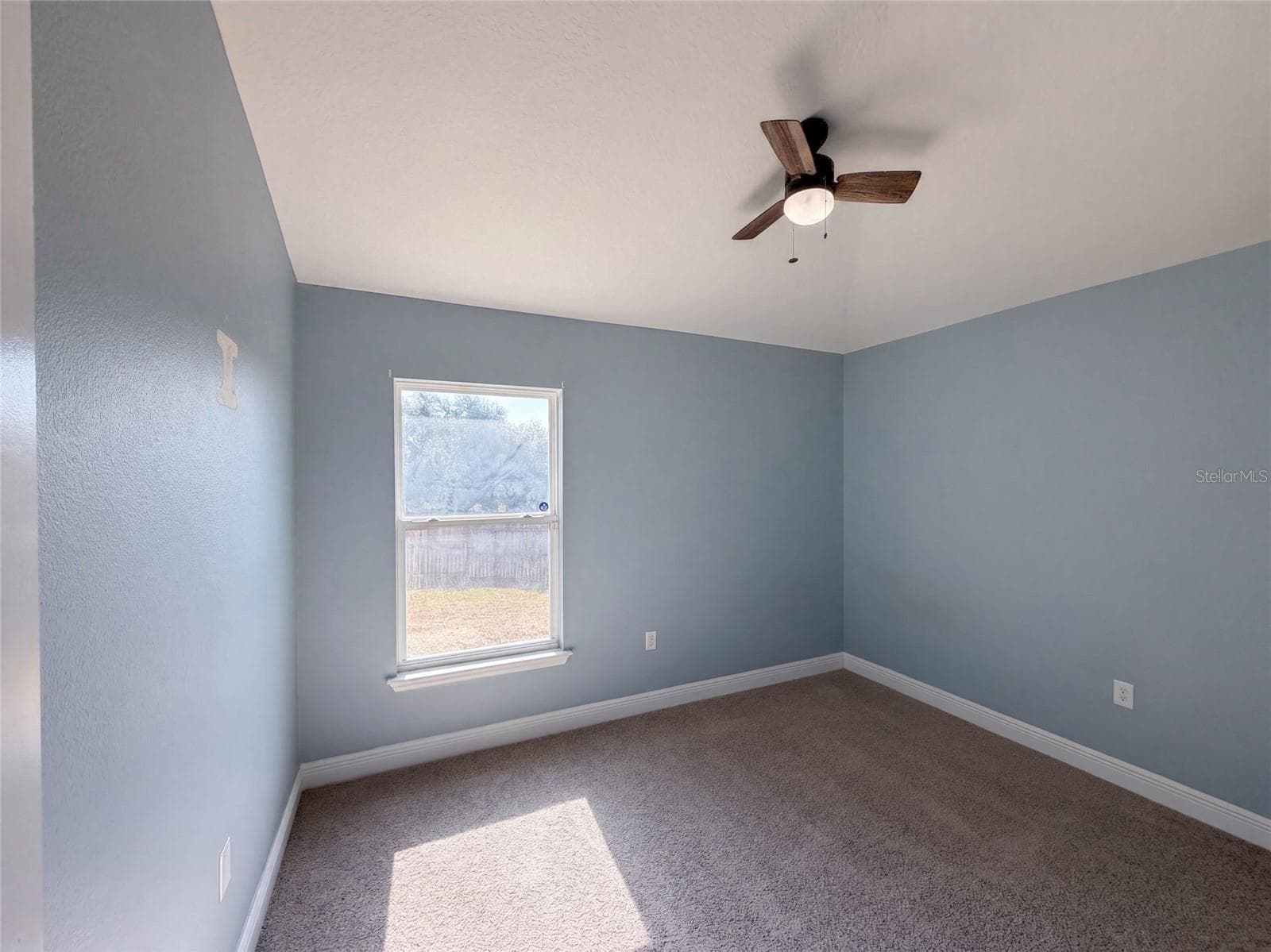 Single Family Residence at 1229 LONGVILLE CIR, TAVARES, photo 22 of 25