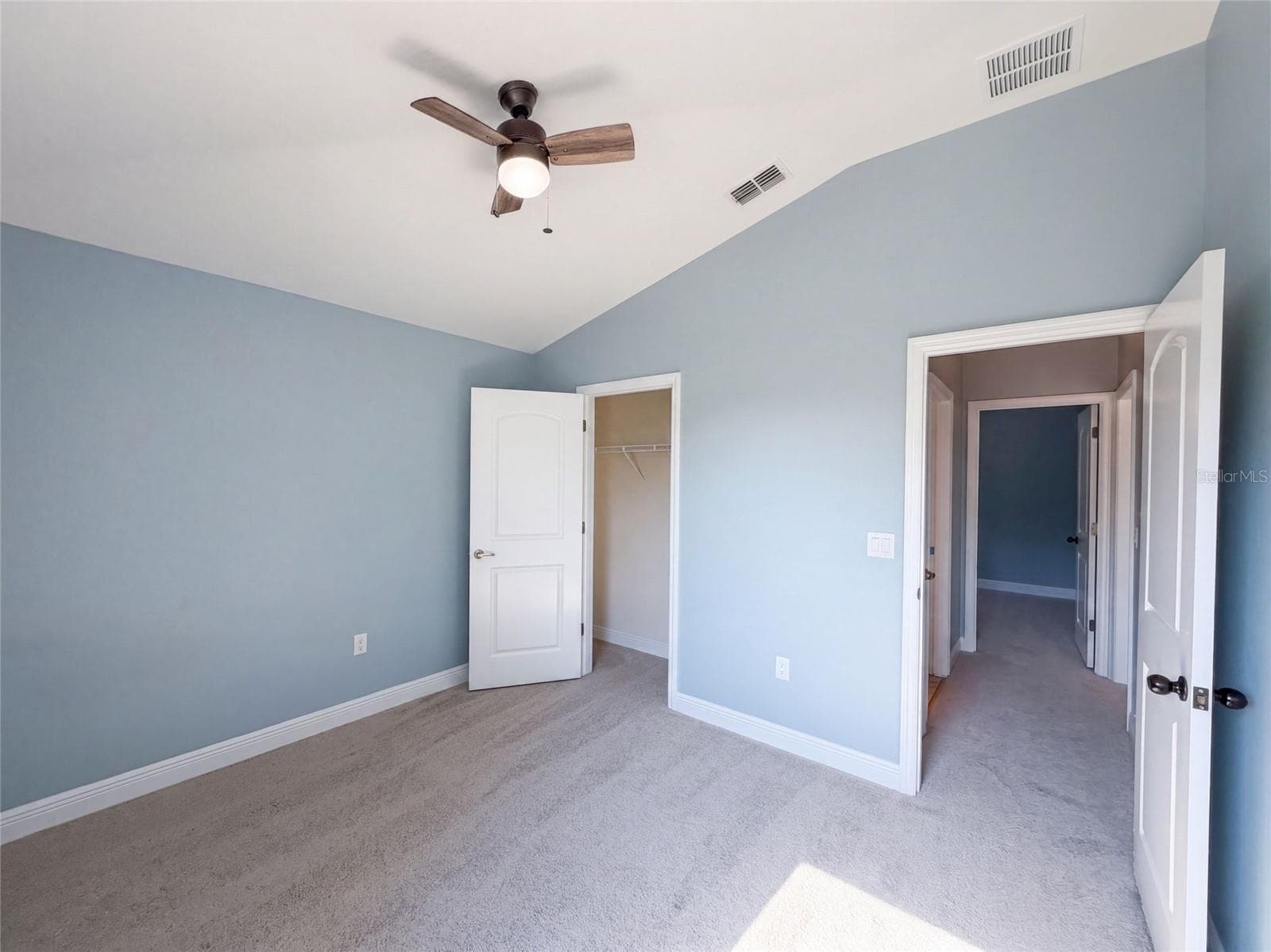 Single Family Residence at 1229 LONGVILLE CIR, TAVARES, photo 23 of 25