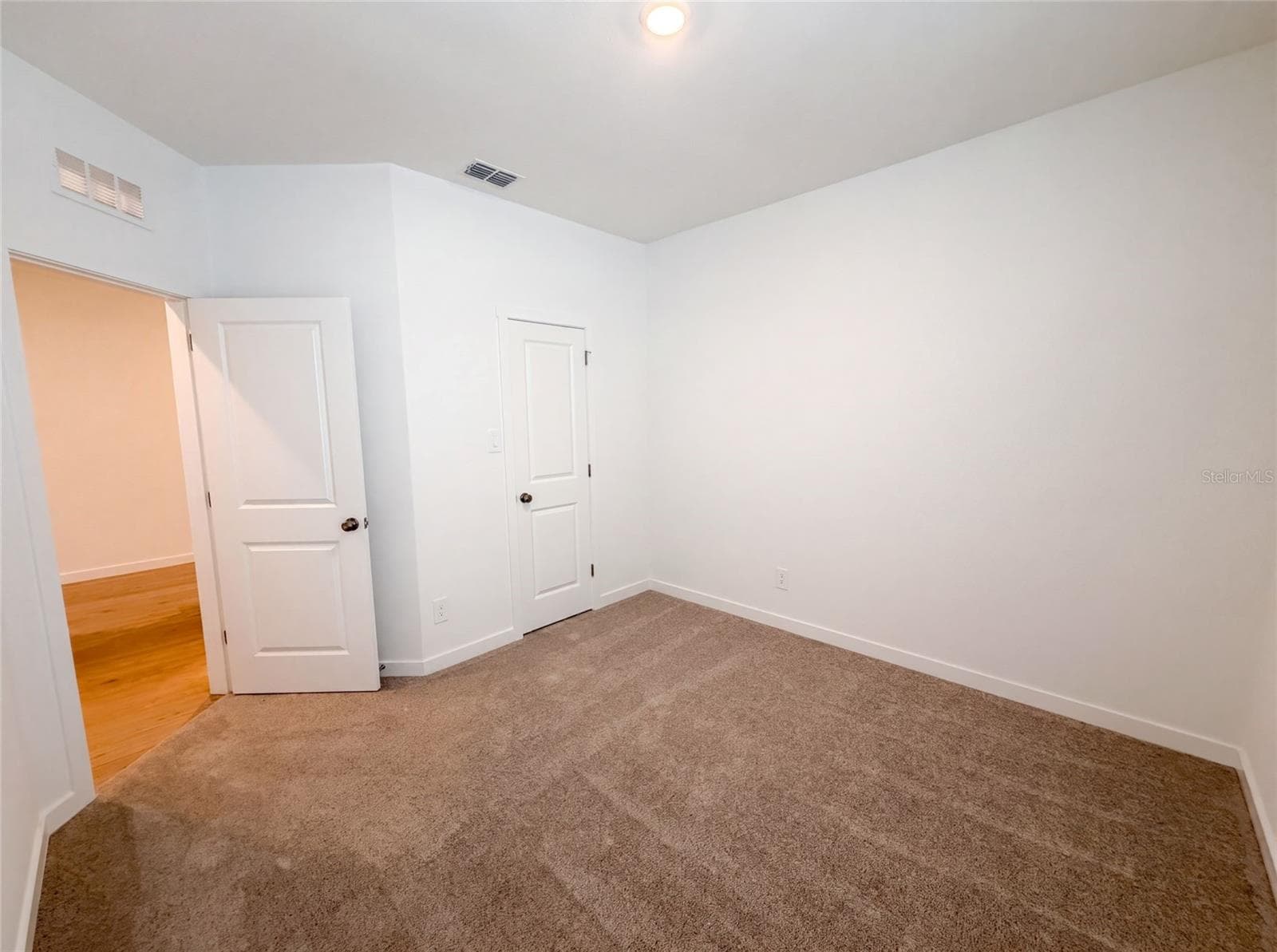 Single Family Residence at 347 PUMA LOOP, GROVELAND, photo 10 of 18
