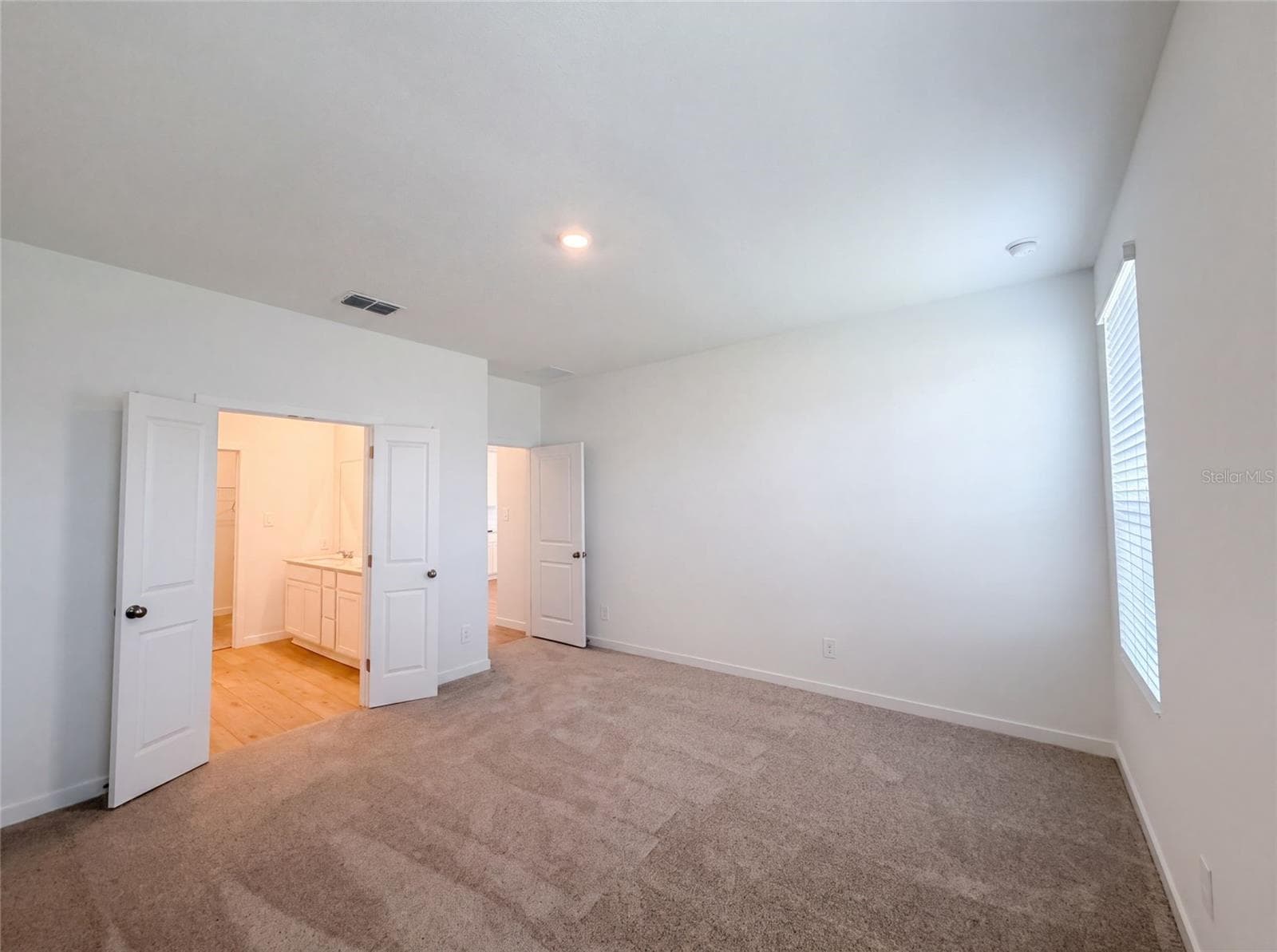 Single Family Residence at 347 PUMA LOOP, GROVELAND, photo 13 of 18