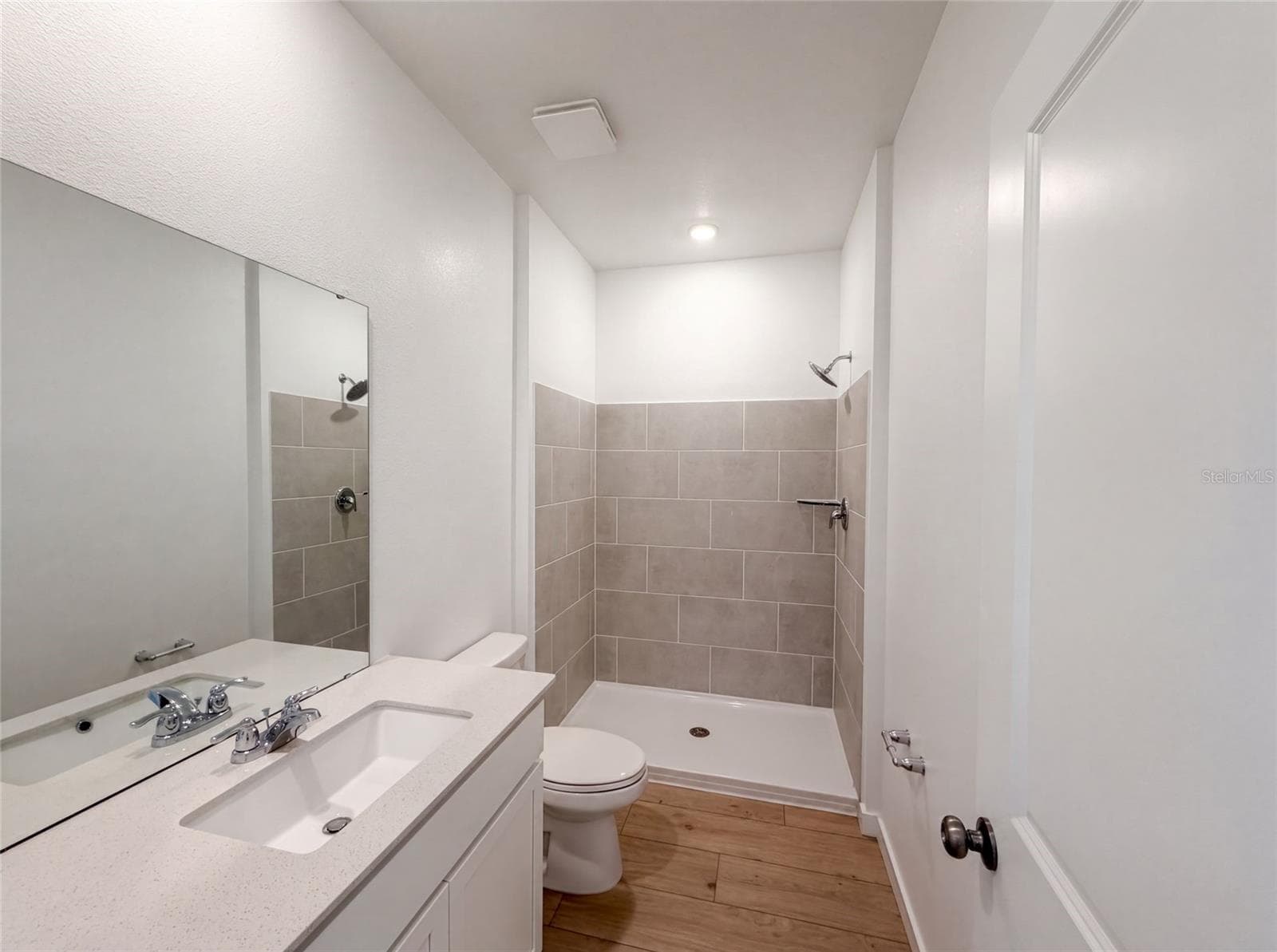 Single Family Residence at 347 PUMA LOOP, GROVELAND, photo 14 of 18
