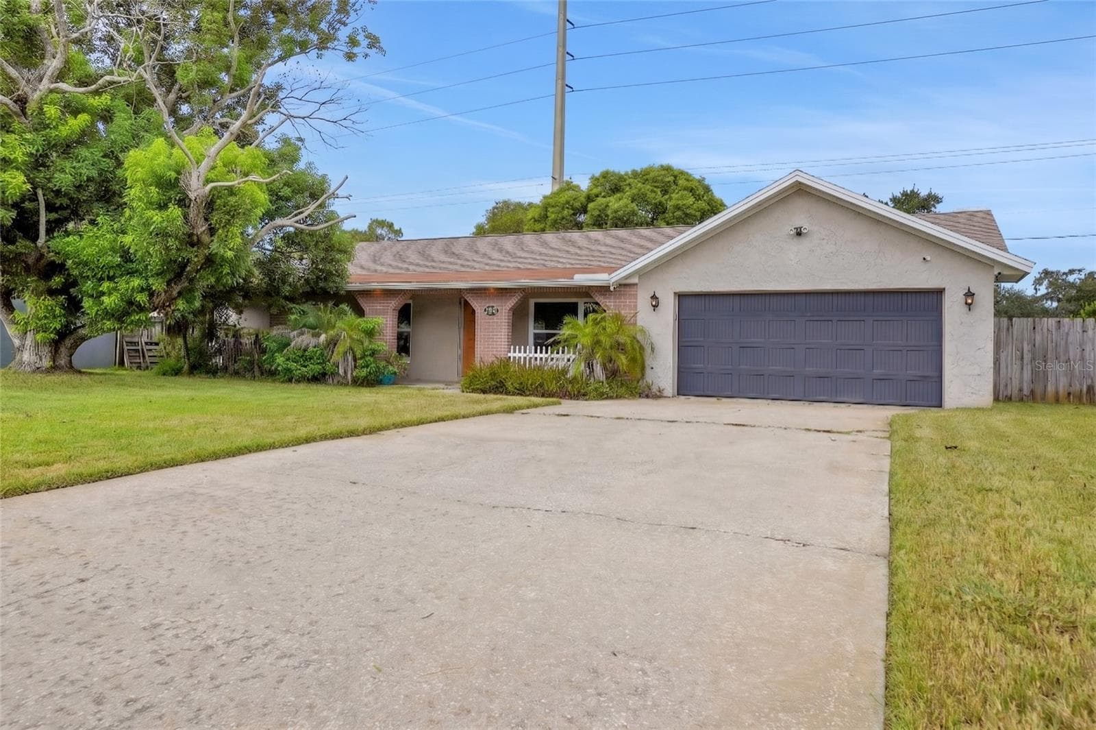 169 LEISURE CIR