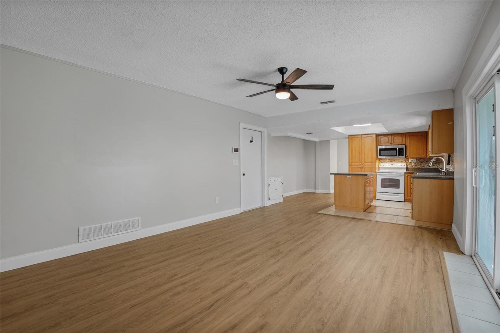 Single Family Residence at 169 LEISURE CIR, PORT ORANGE, photo 15 of 32