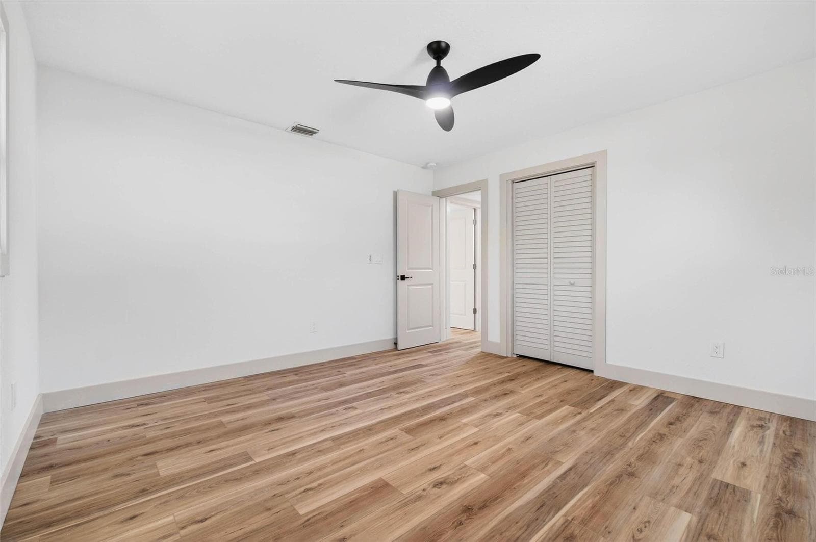 Single Family Residence at 203 DRIFTWOOD DR W, PALM HARBOR, photo 24 of 42