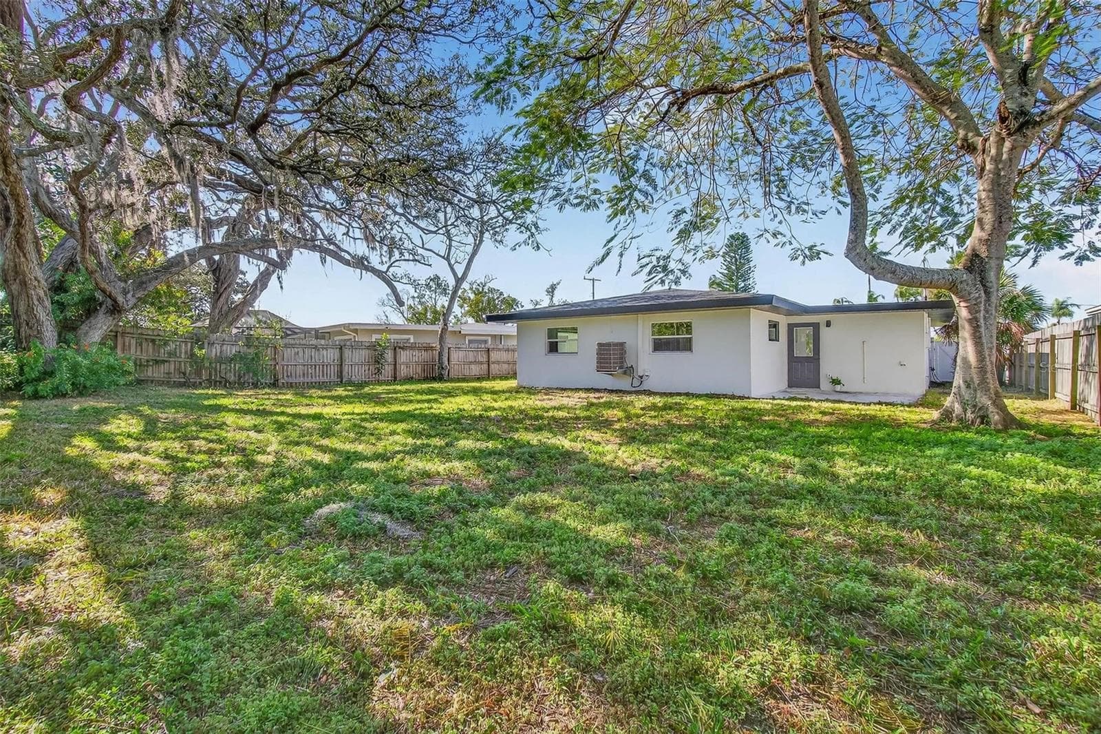 Single Family Residence at 203 DRIFTWOOD DR W, PALM HARBOR, photo 29 of 42