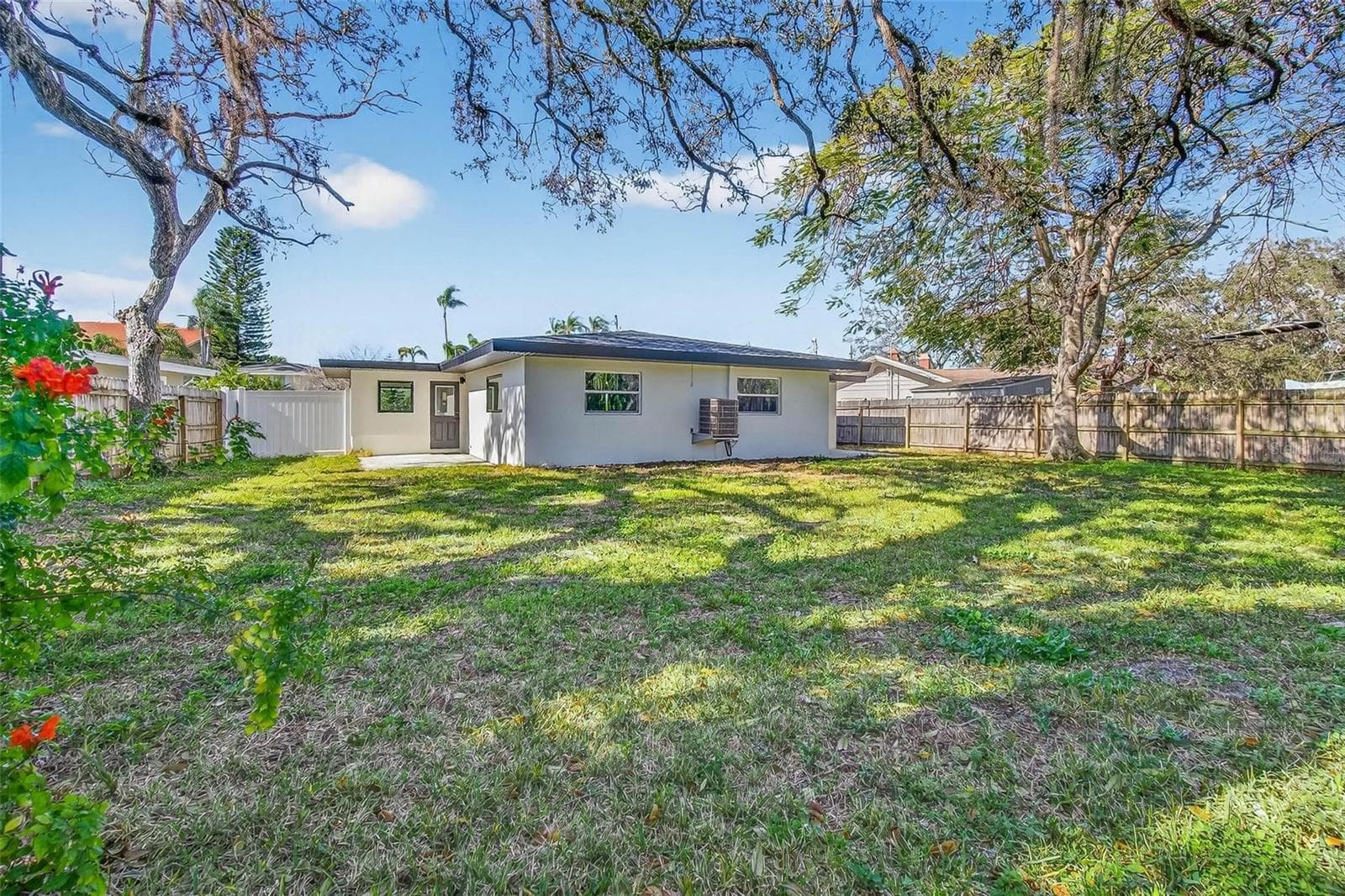 Single Family Residence at 203 DRIFTWOOD DR W, PALM HARBOR, photo 30 of 42