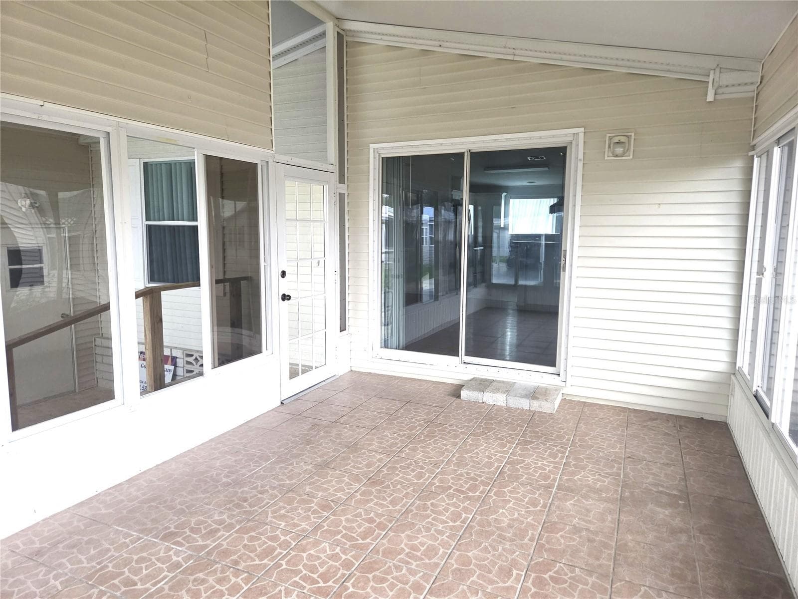 Lanai - 213 YORK COTTAGE DR, HAINES CITY