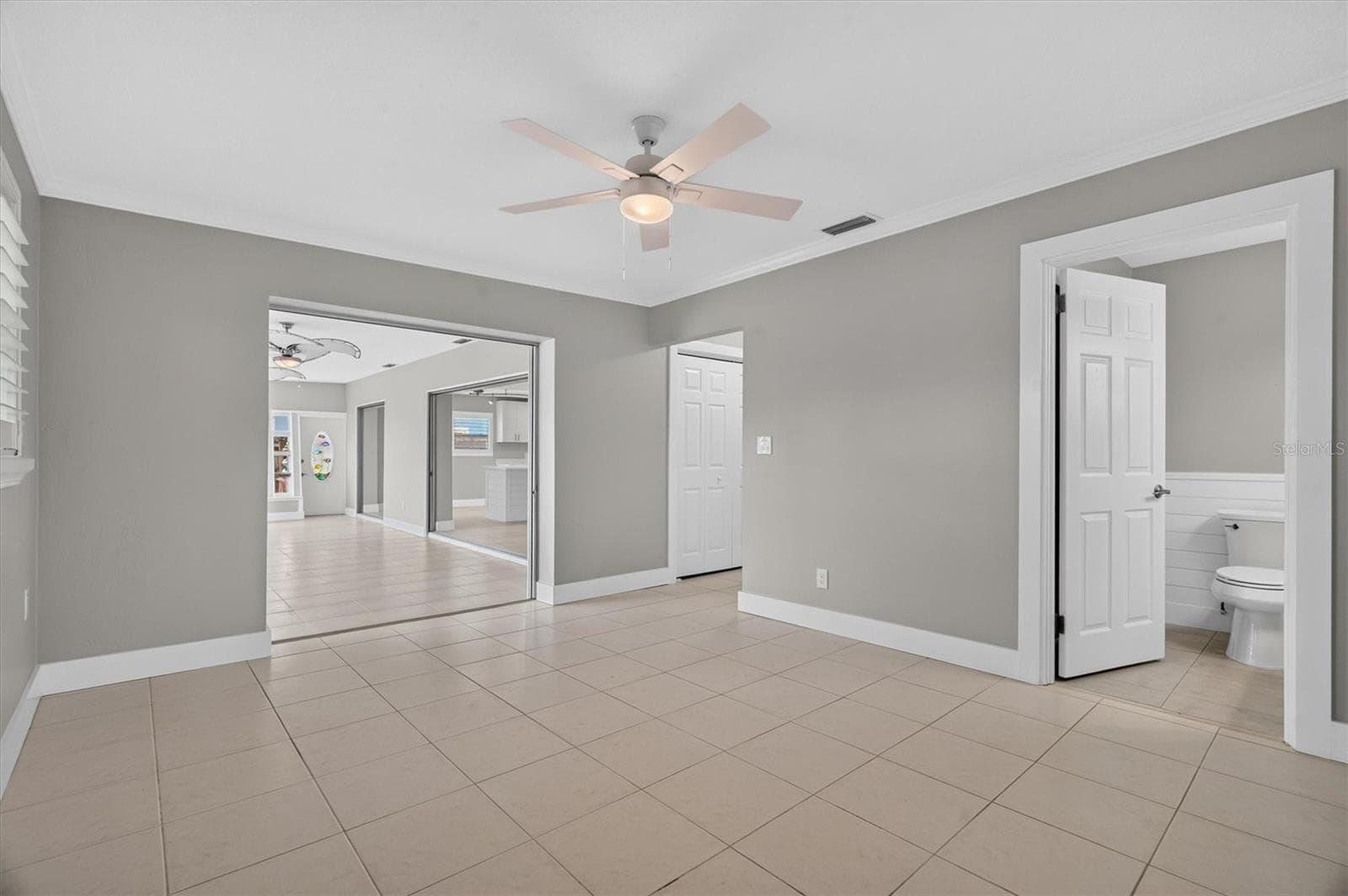 Single Family Residence at 541 LILLIAN DR, MADEIRA BEACH, photo 31 of 61