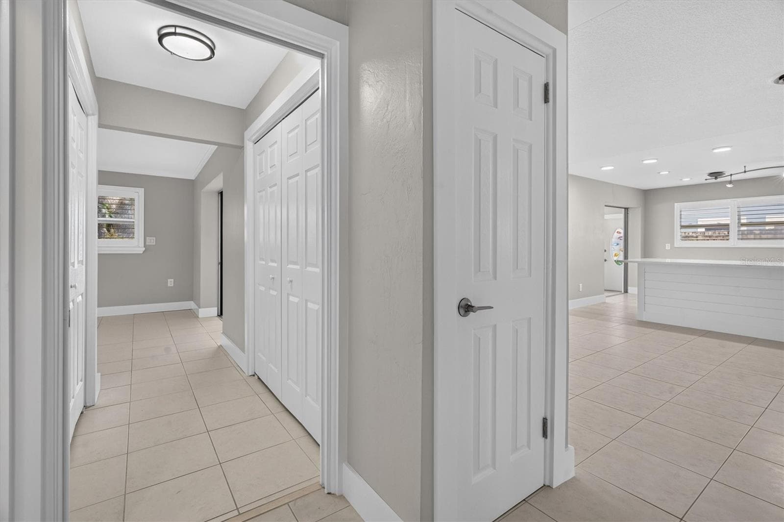 Single Family Residence at 541 LILLIAN DR, MADEIRA BEACH, photo 34 of 61