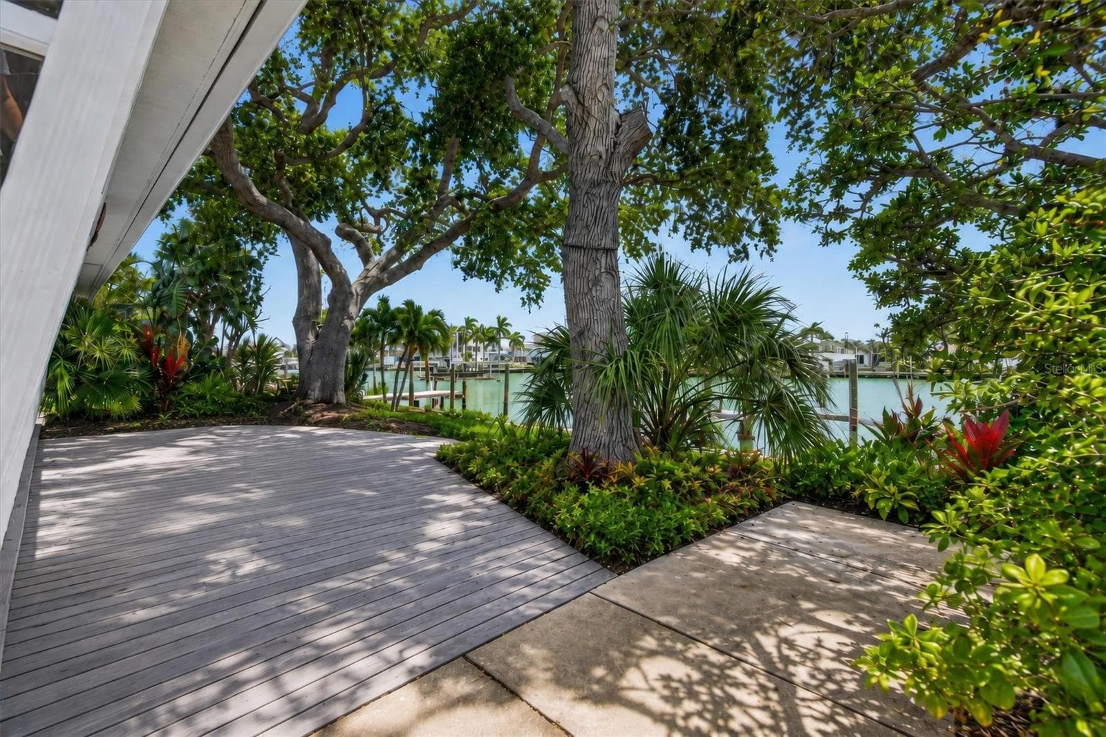 Single Family Residence at 541 LILLIAN DR, MADEIRA BEACH, photo 40 of 61