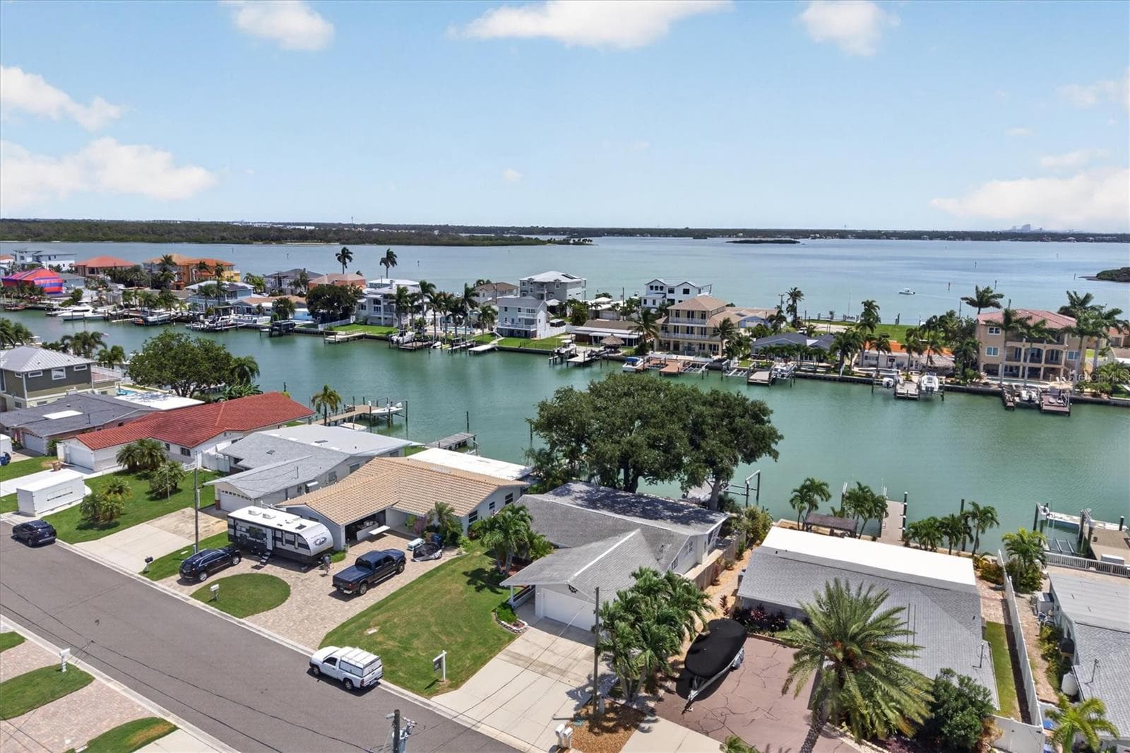 Single Family Residence at 541 LILLIAN DR, MADEIRA BEACH, photo 53 of 61
