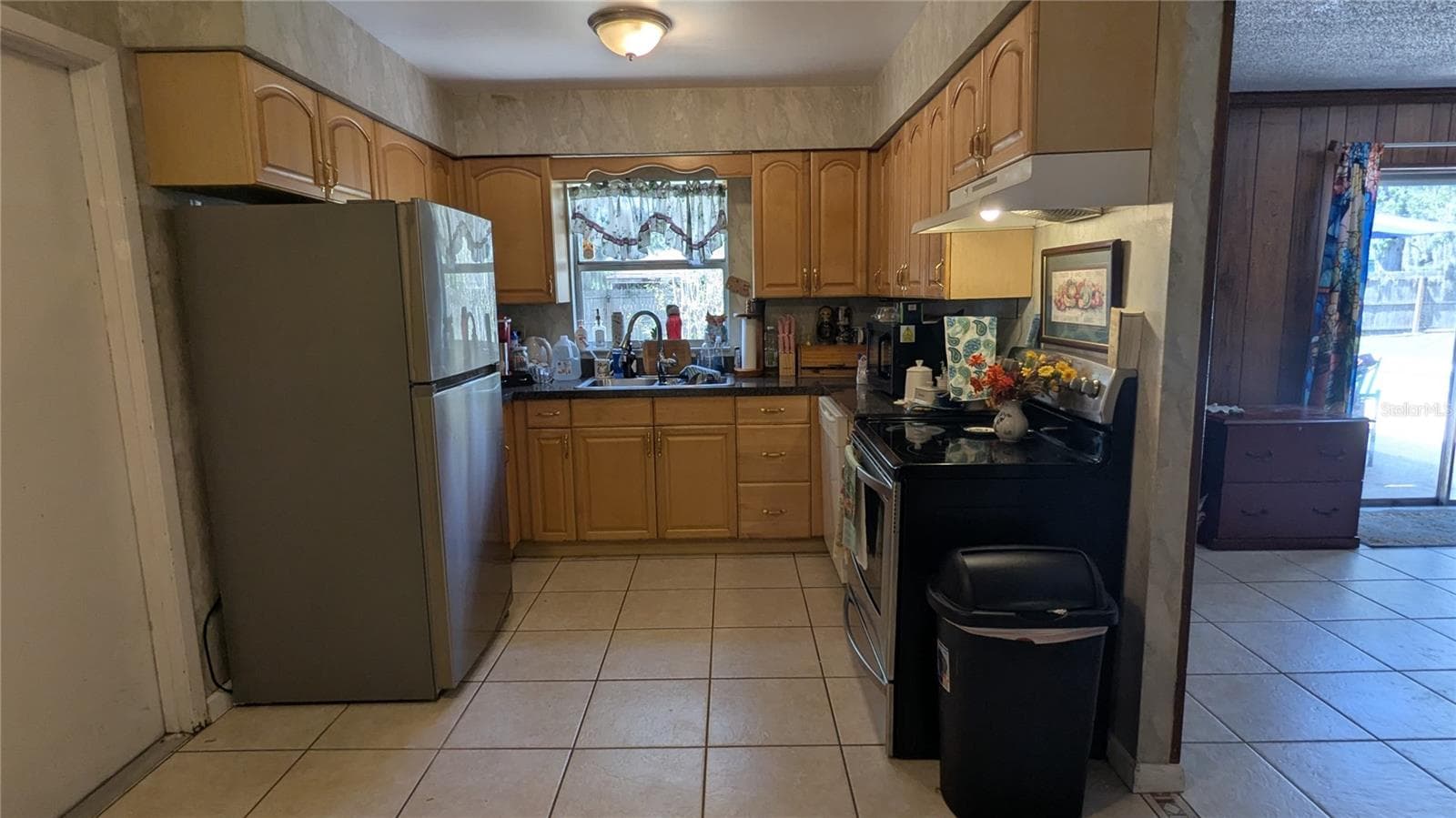 Single Family Residence at 5045 MISTY LAKE DR, MULBERRY, photo 14 of 42