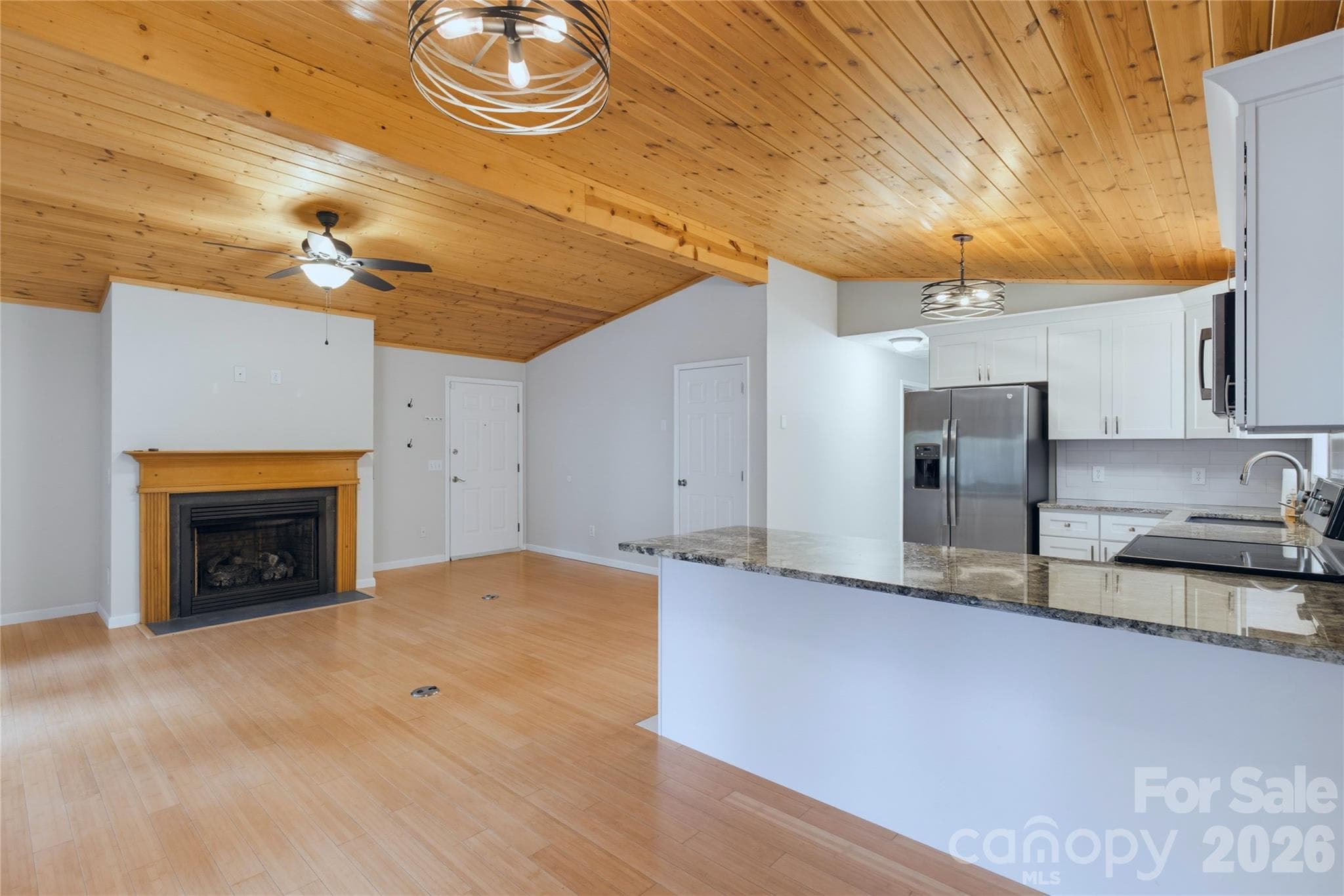 Single Family Residence at Sylva, photo 13 of 76