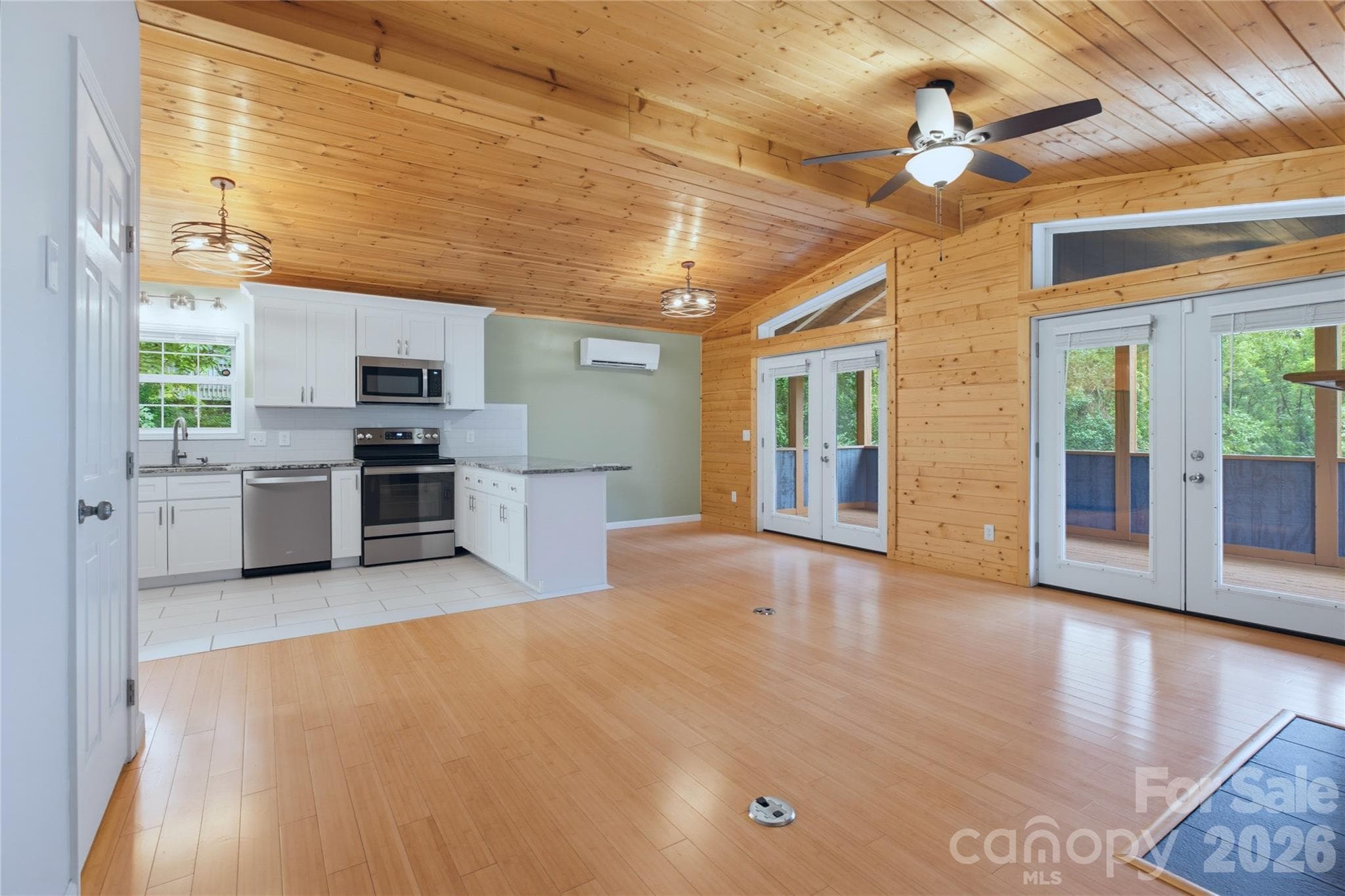 Single Family Residence at 81 Bullfrog Cove Road, Sylva, photo 9 of 38