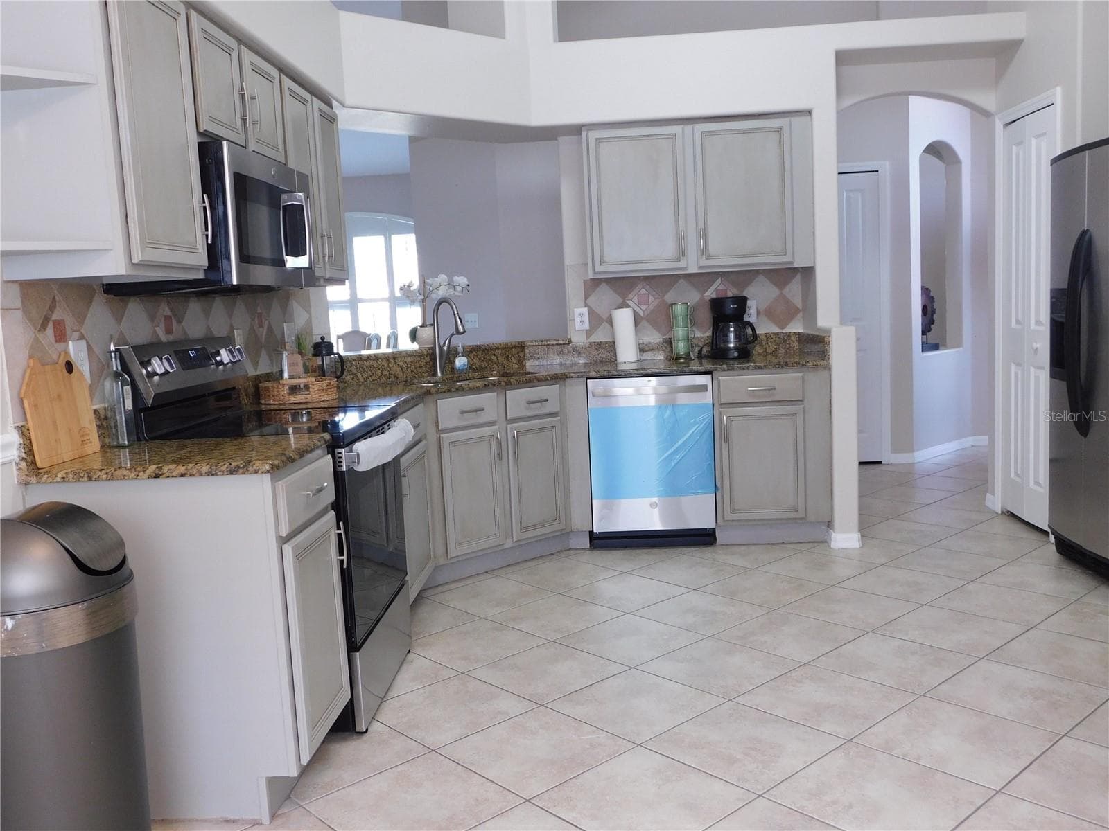 Brand New GE Stainless Steel Range, Microwave and Dishwasher - Never used. - 30600 NICKERSON LOOP, WESLEY CHAPEL