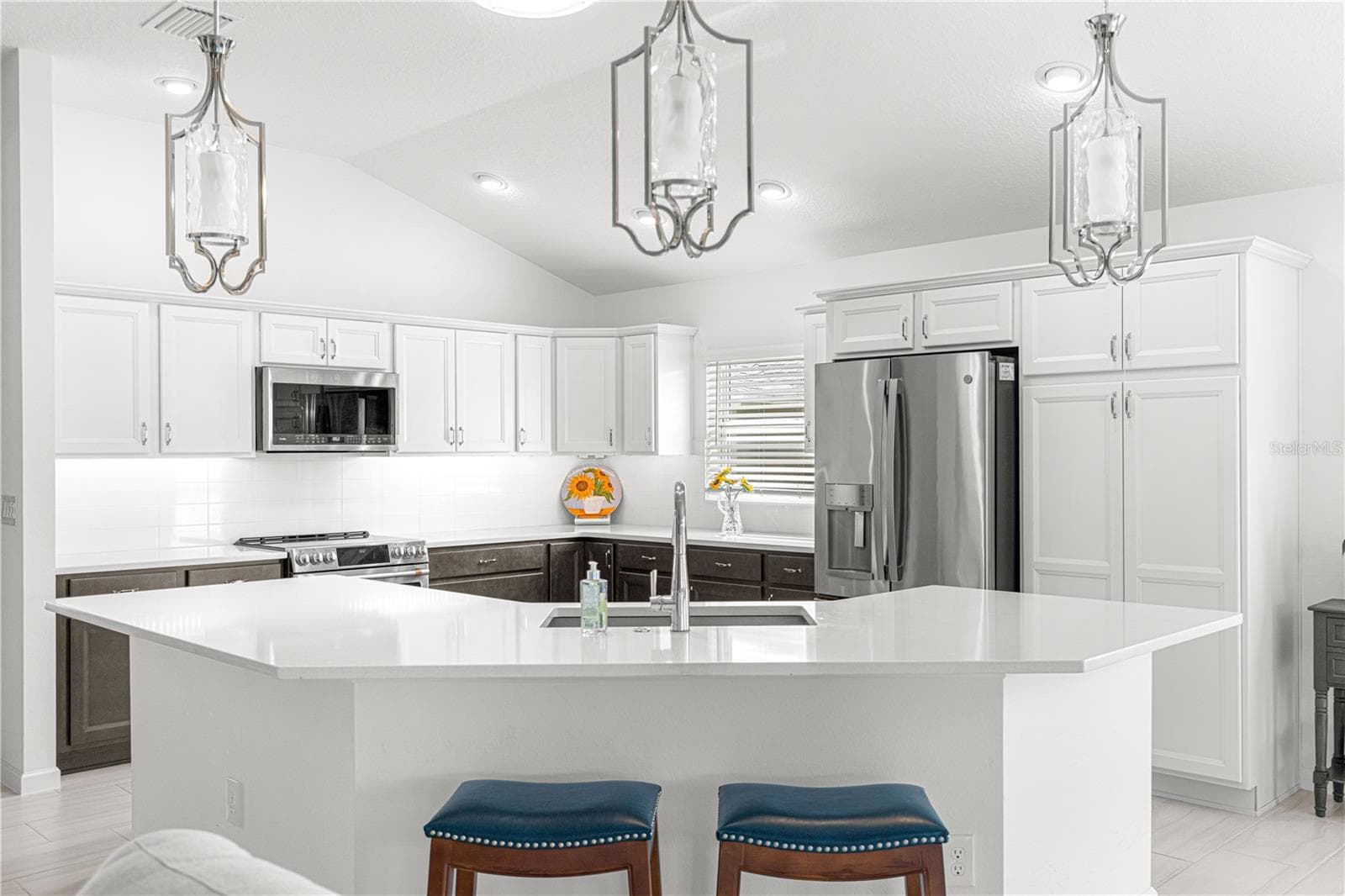 Single Family Residence at 1078 MAYNARD PATH, THE VILLAGES, photo 12 of 65