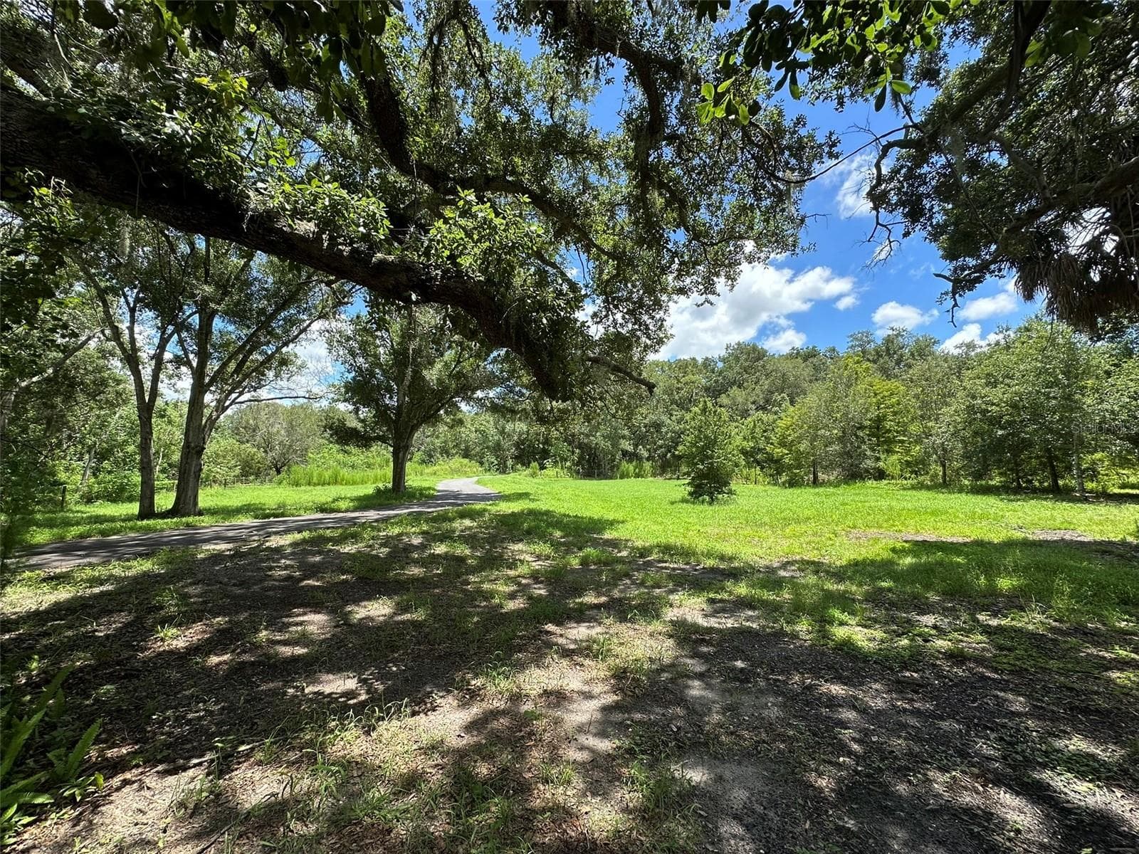 1676 HERMOSA DR