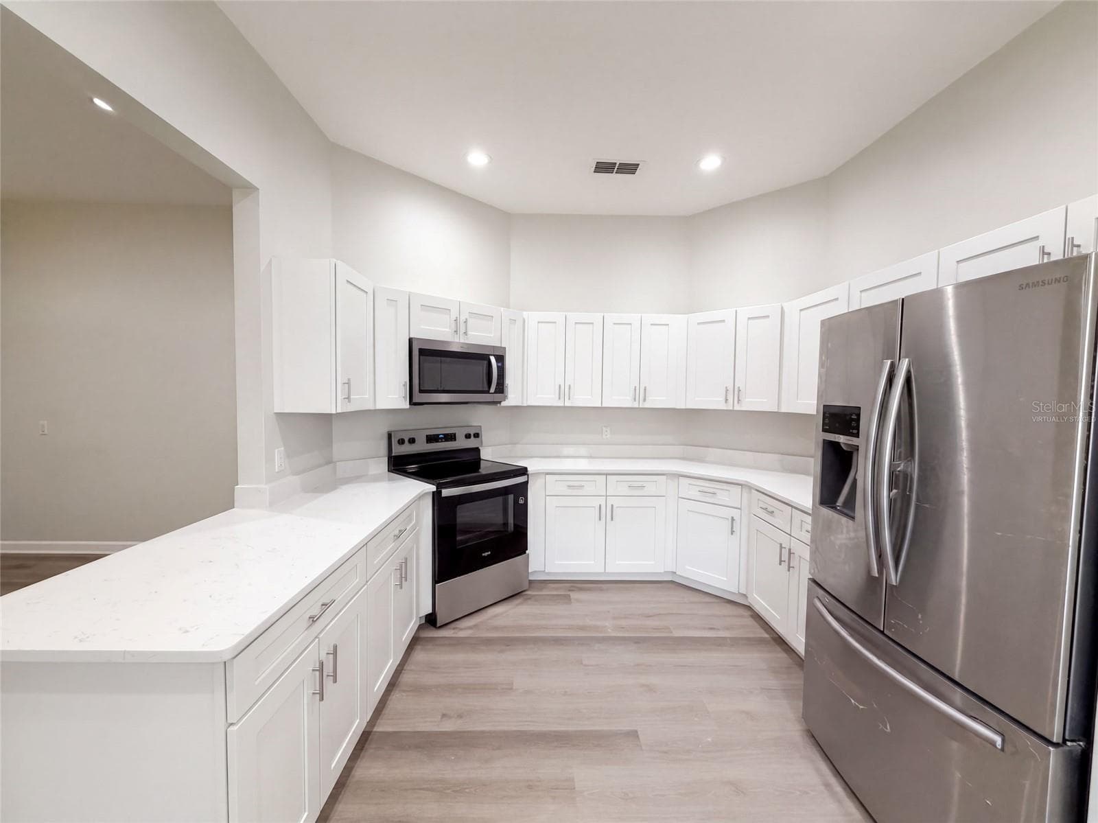 Virtually Staged - 24 BAY POINTE DR, ORMOND BEACH