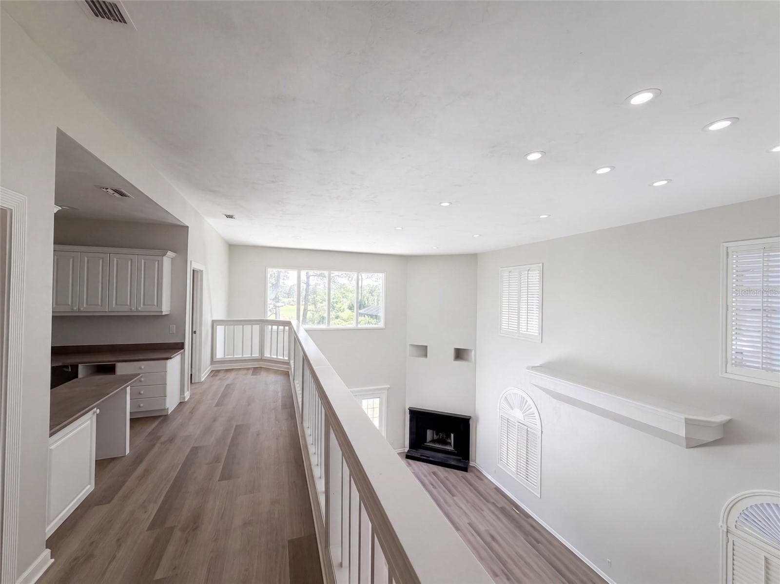 Single Family Residence at 24 BAY POINTE DR, ORMOND BEACH, photo 12 of 23