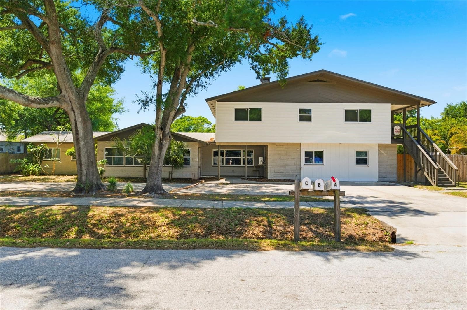 Triplex at 5136 68TH ST N, ST PETERSBURG, photo 2 of 47