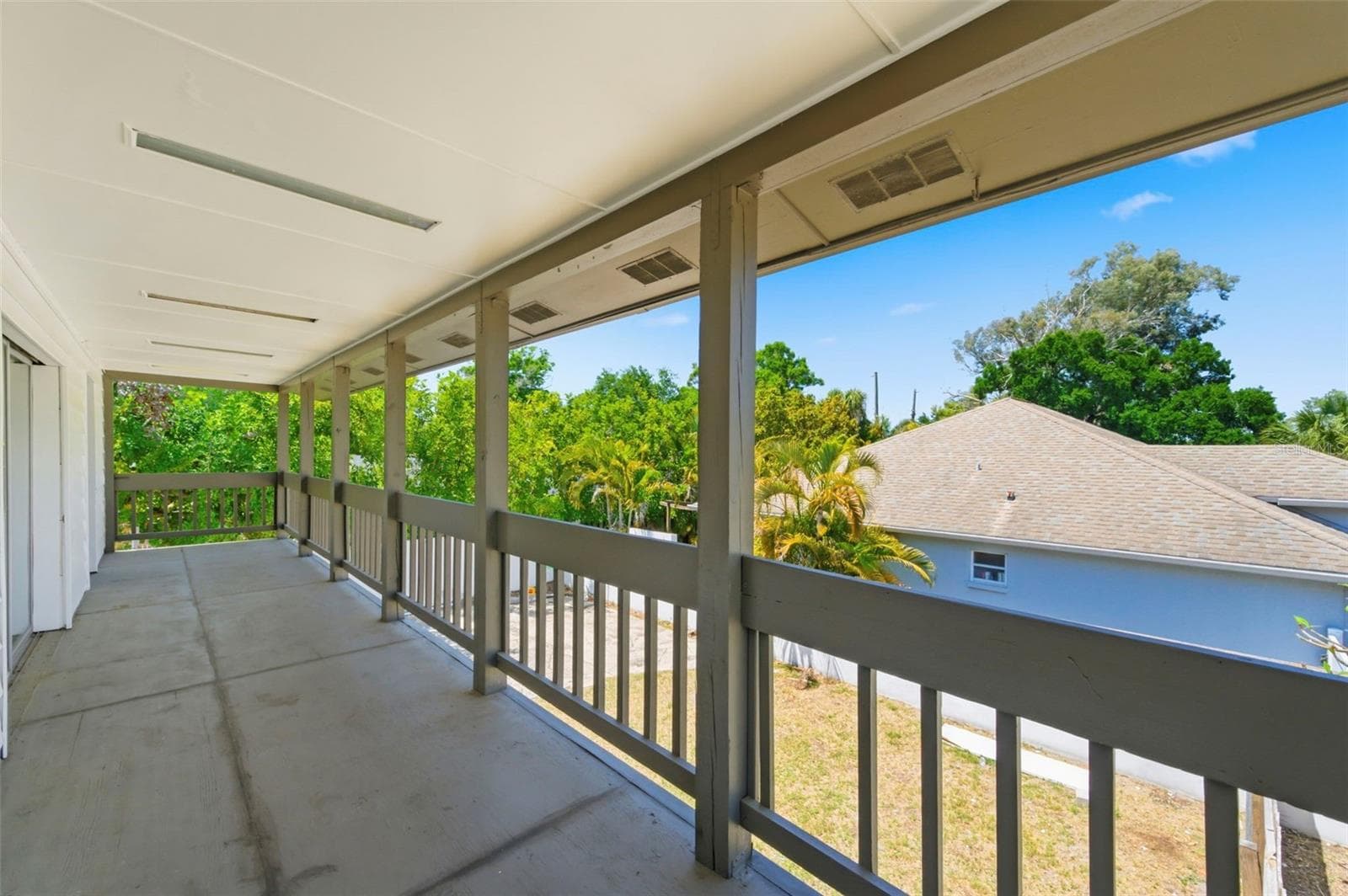 Triplex at 5136 68TH ST N, ST PETERSBURG, photo 5 of 47