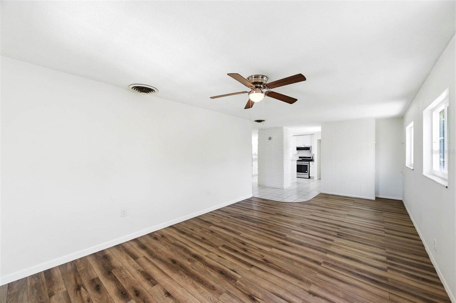 Triplex at 5136 68TH ST N, ST PETERSBURG, photo 8 of 47