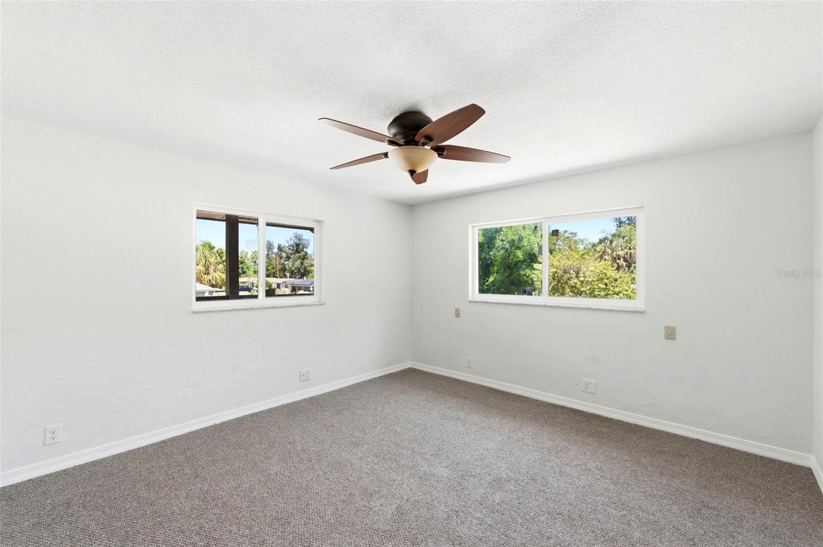 Triplex at 5136 68TH ST N, ST PETERSBURG, photo 24 of 47