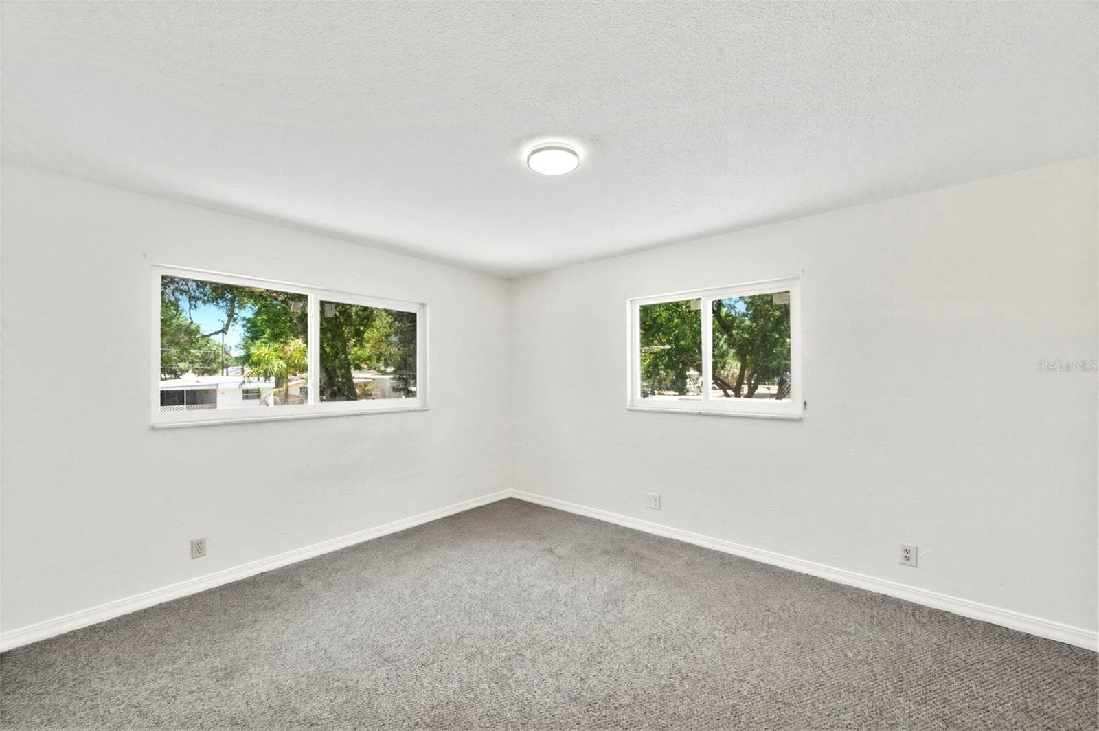 Triplex at 5136 68TH ST N, ST PETERSBURG, photo 28 of 47