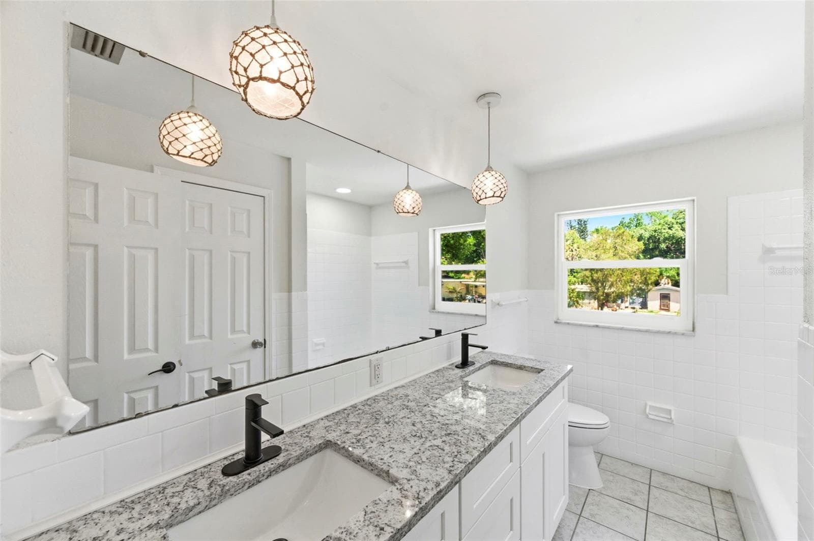 Triplex at 5136 68TH ST N, ST PETERSBURG, photo 32 of 47