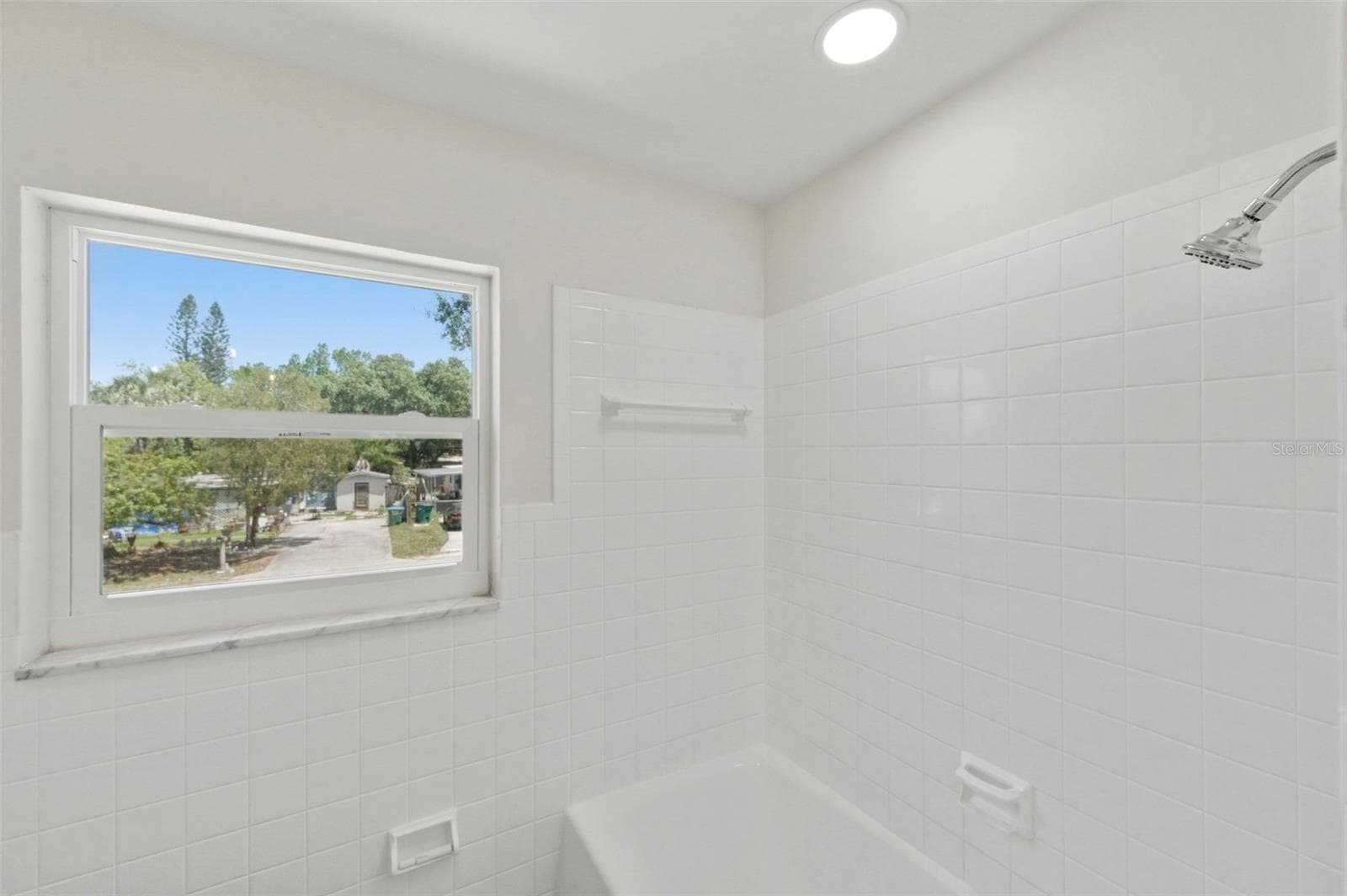 Triplex at 5136 68TH ST N, ST PETERSBURG, photo 34 of 47